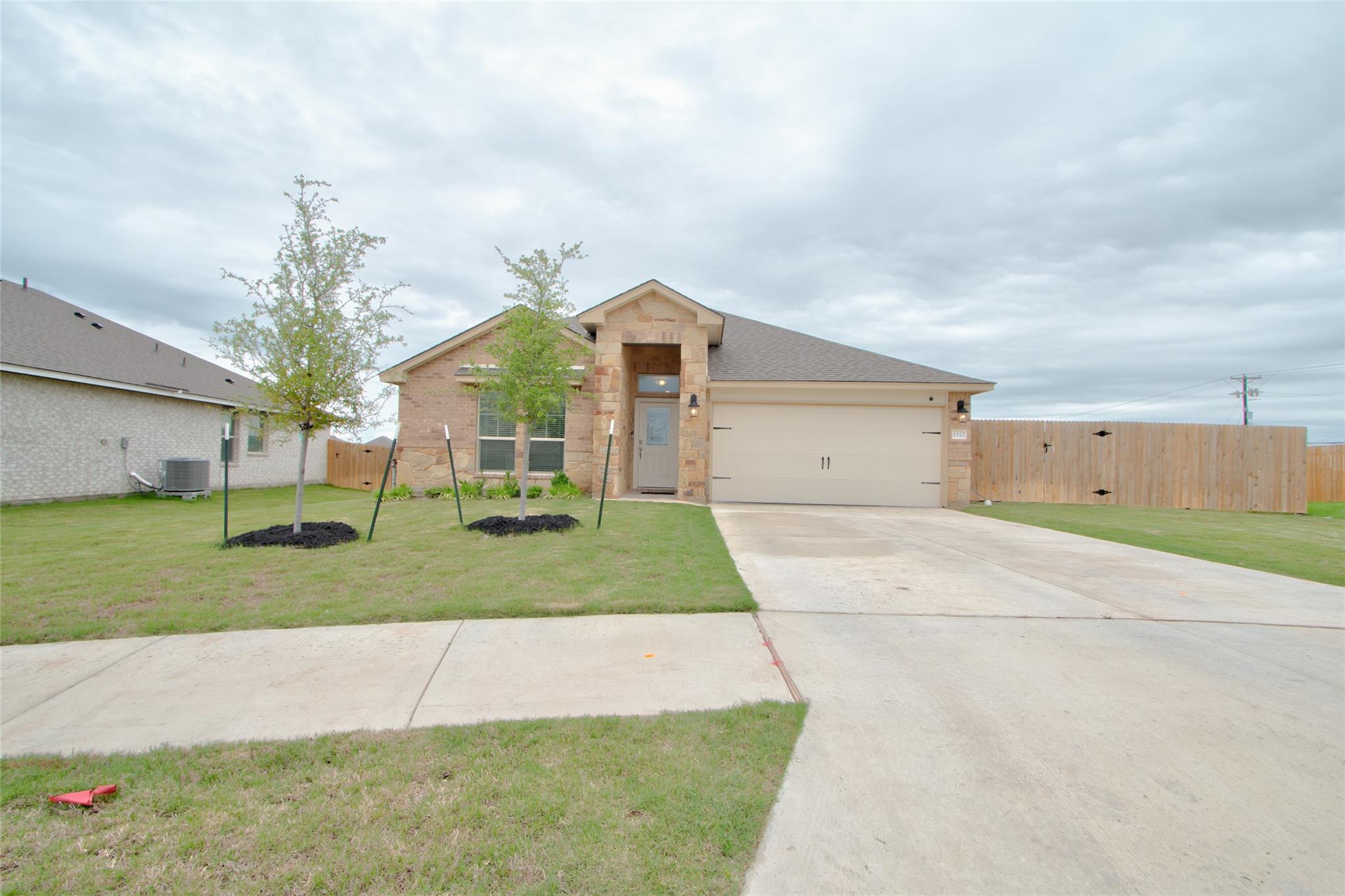 1317 Cesarina St Property Photo 21