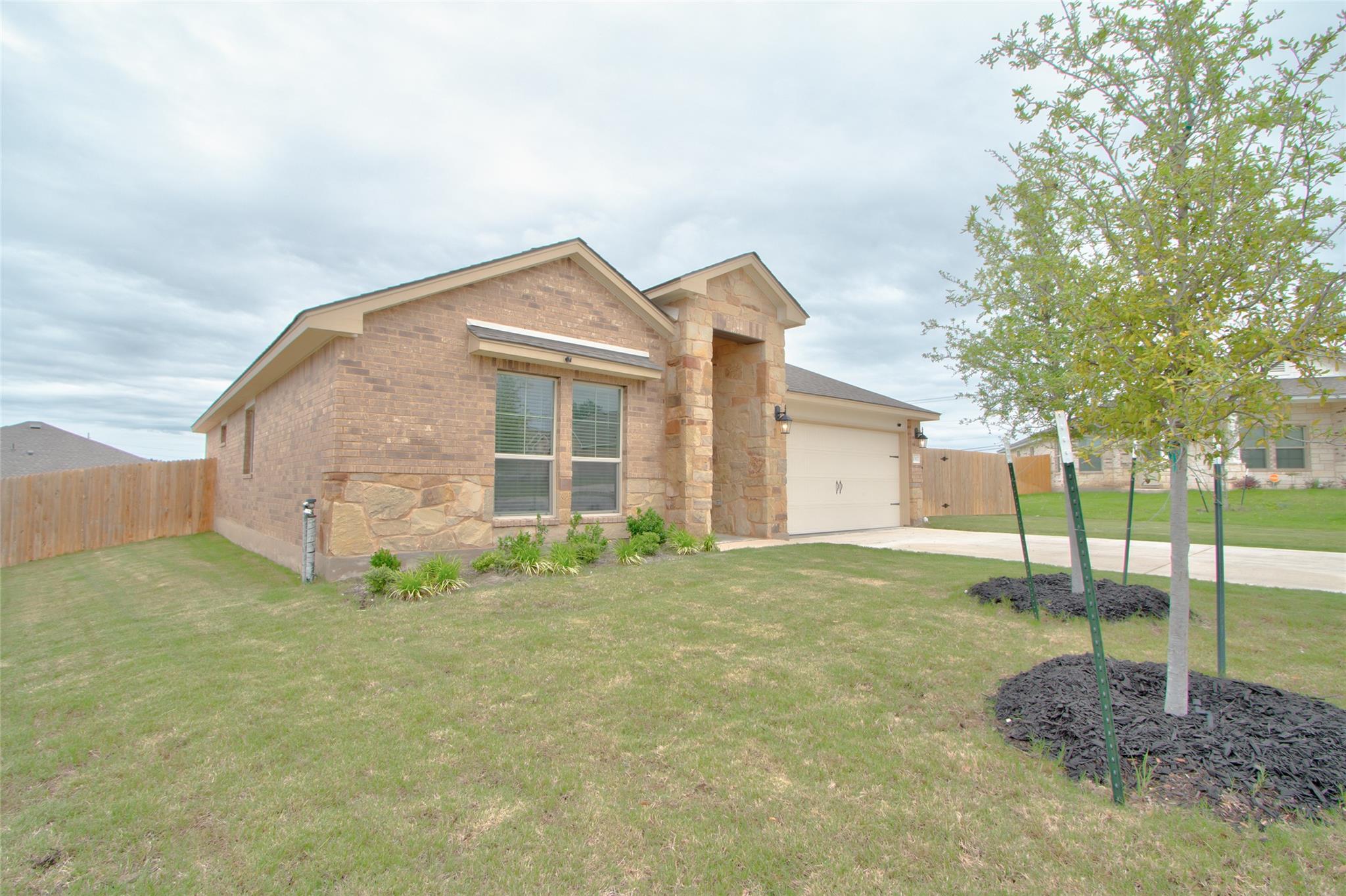 1317 Cesarina St Property Photo 37