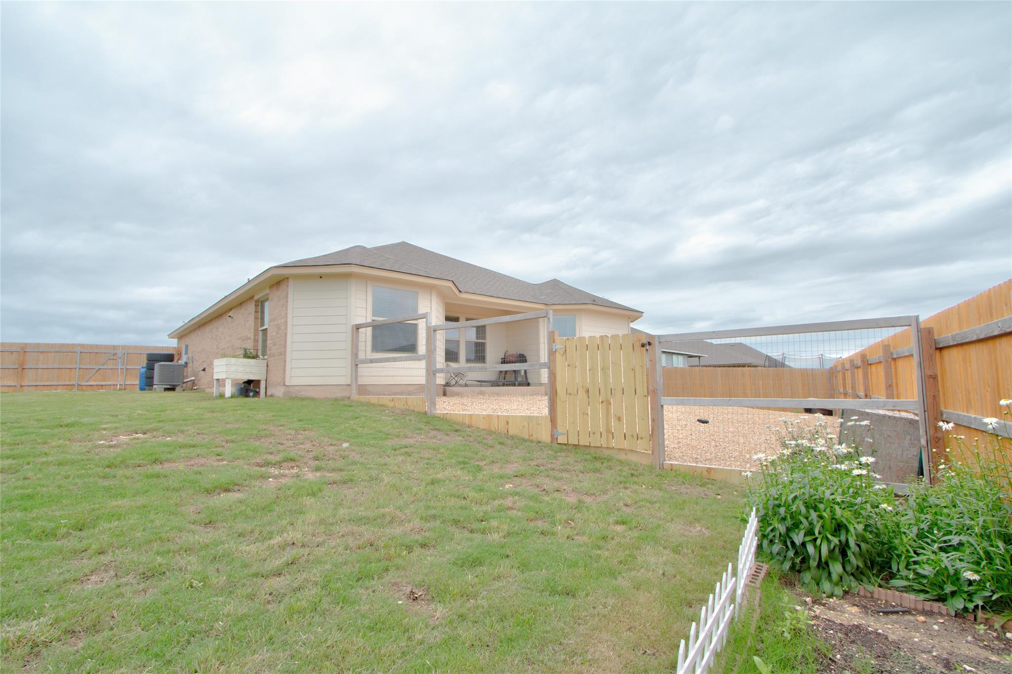 1317 Cesarina St Property Photo 39
