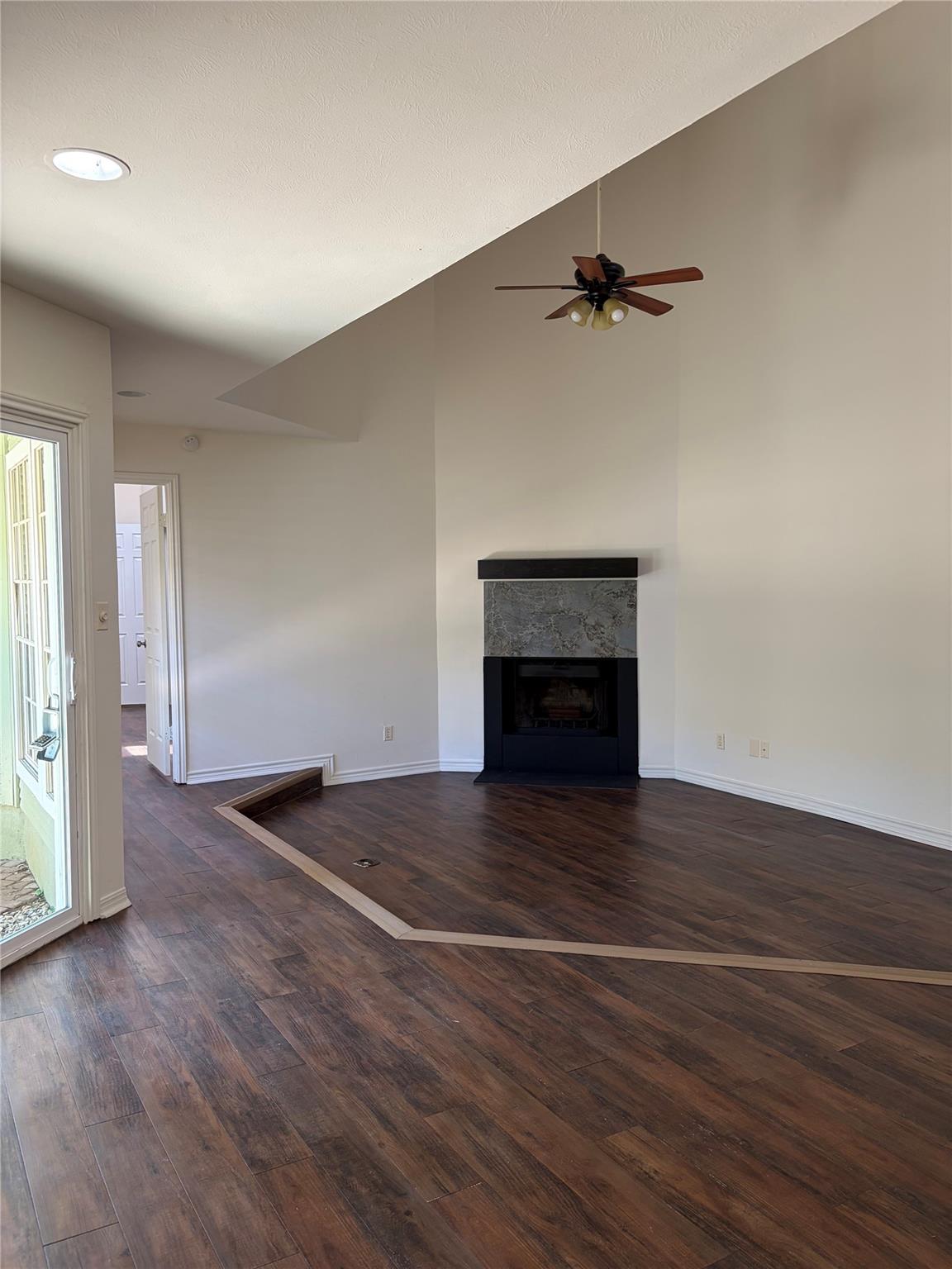 1404 Andra Ln Property Photo 5