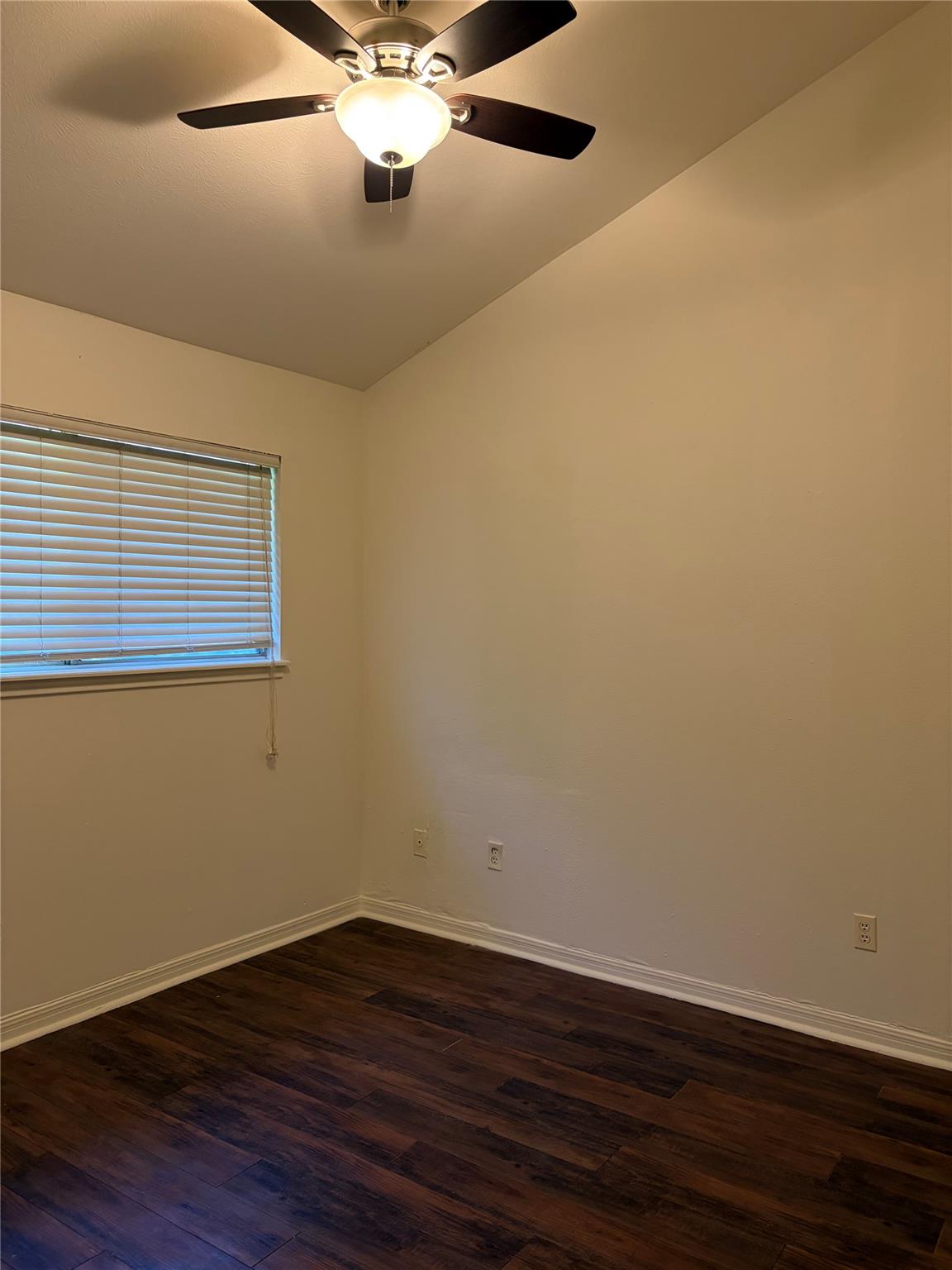 1404 Andra Ln Property Photo 14