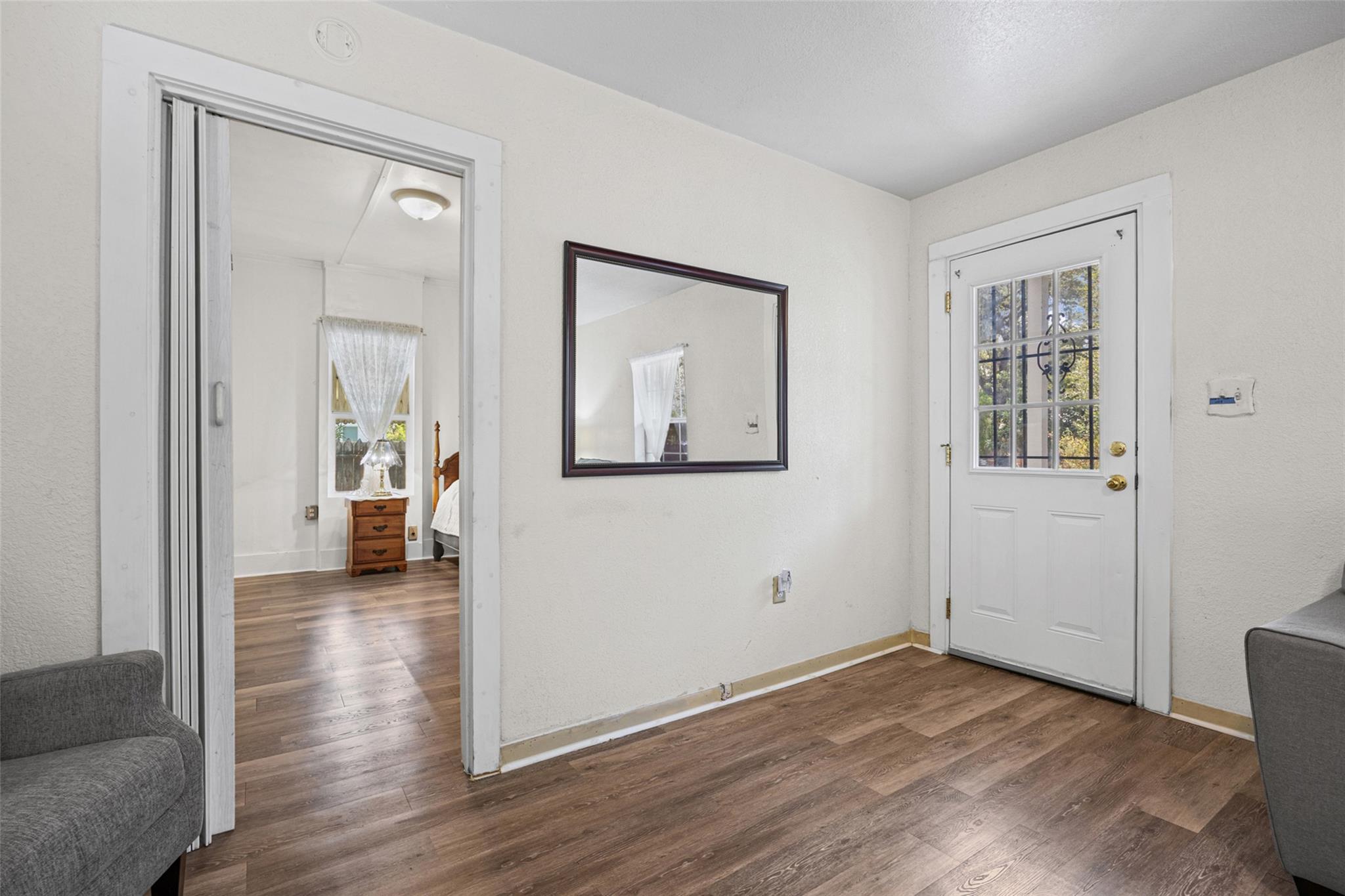 906 W Elizabeth St Property Photo 10