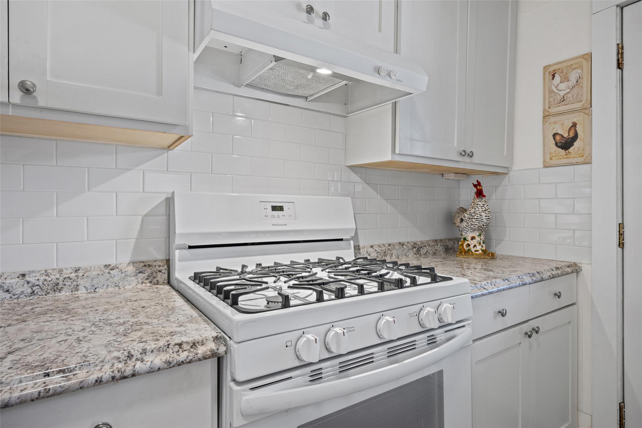 906 W Elizabeth St Property Photo 14