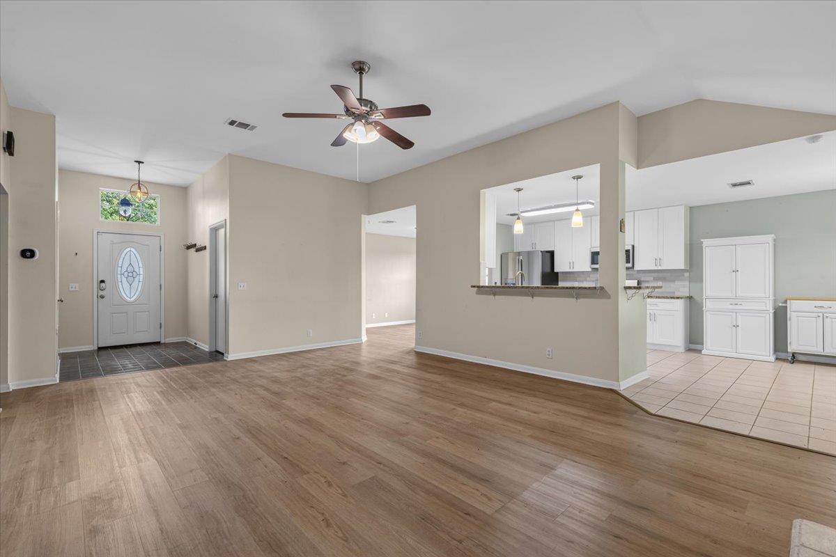 206 Evergreen Cir Property Photo 5