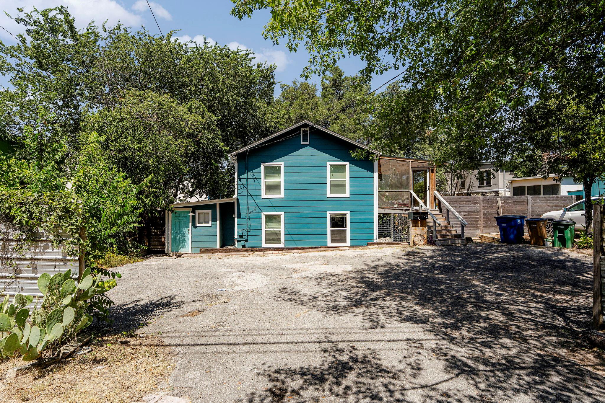 401 W Live Oak St Property Photo 25