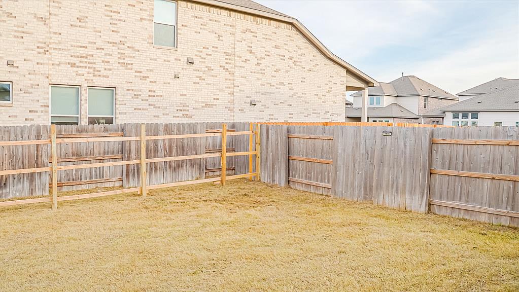 1561 Sawmill Xing Property Photo 27