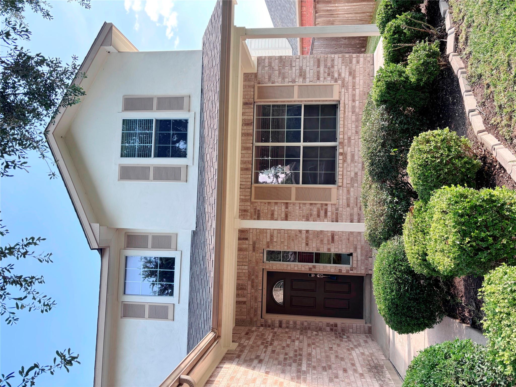 4116 Meadow Bluff Way Property Photo 2