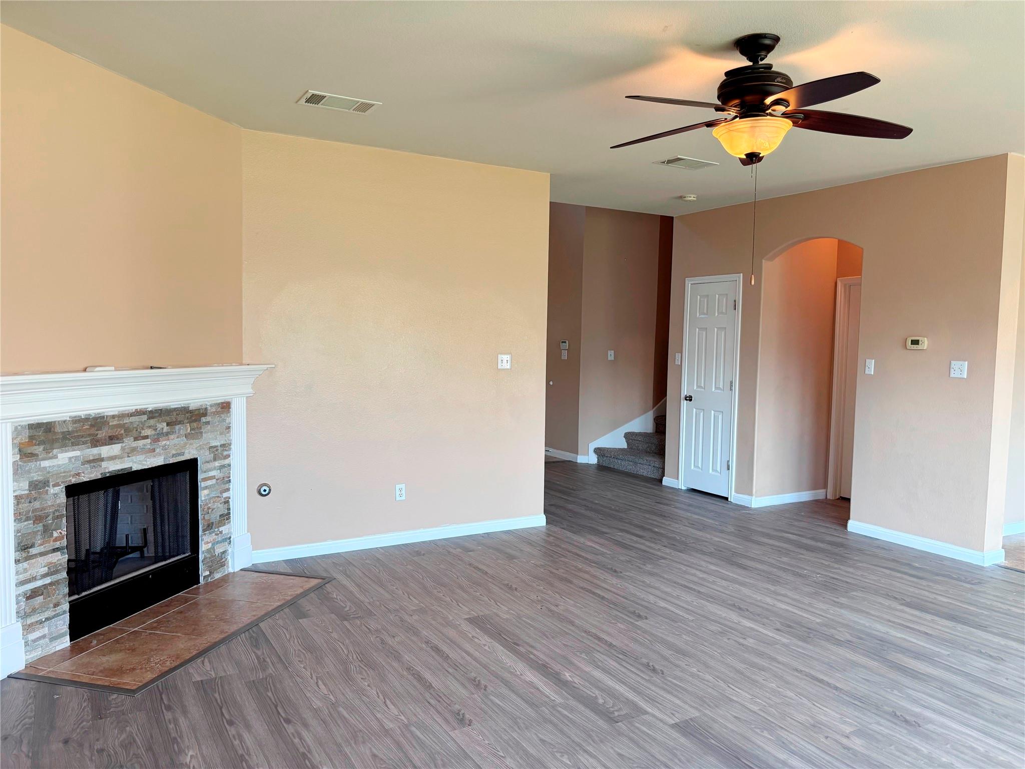 4116 Meadow Bluff Way Property Photo 5