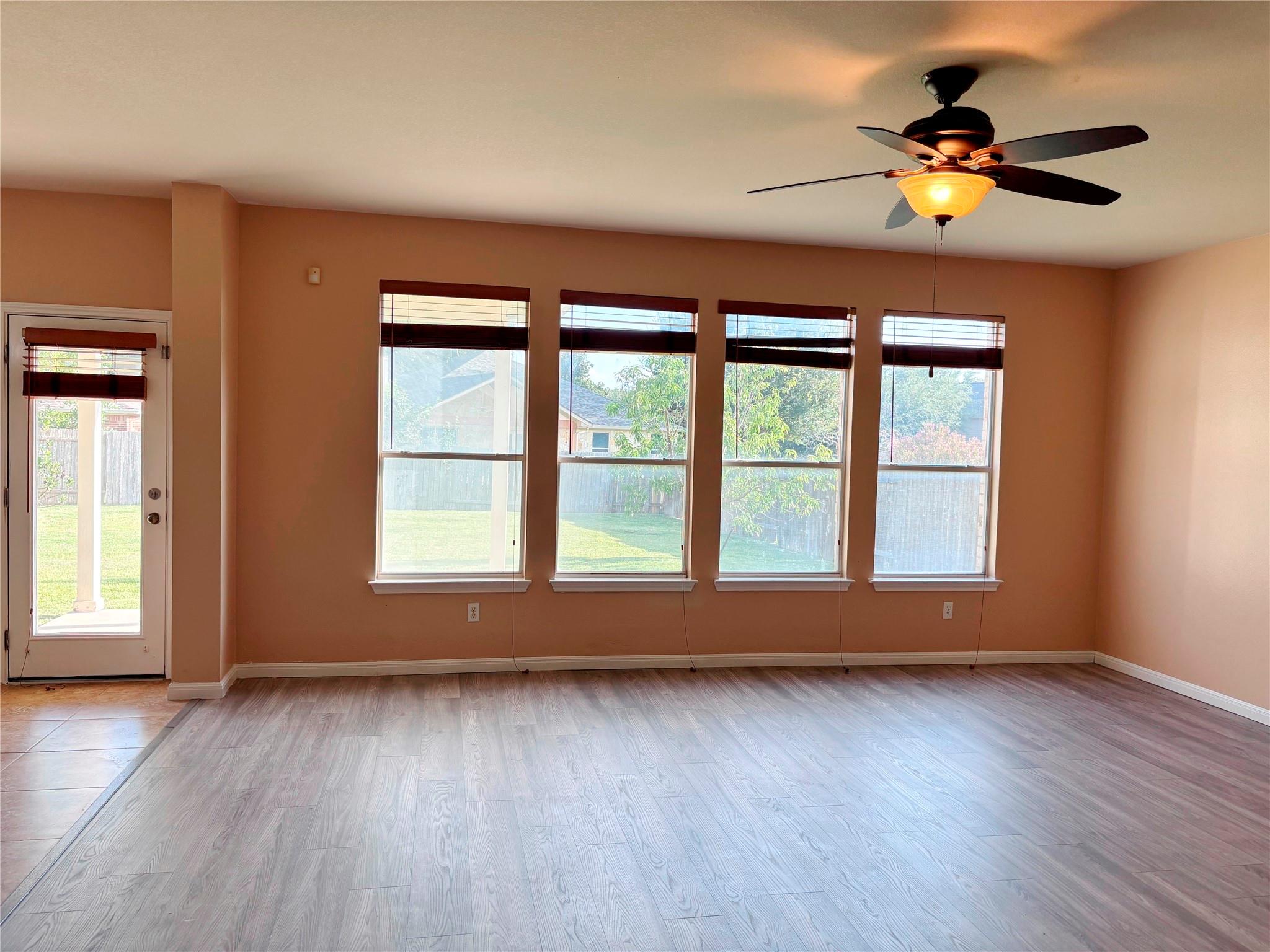 4116 Meadow Bluff Way Property Photo 6