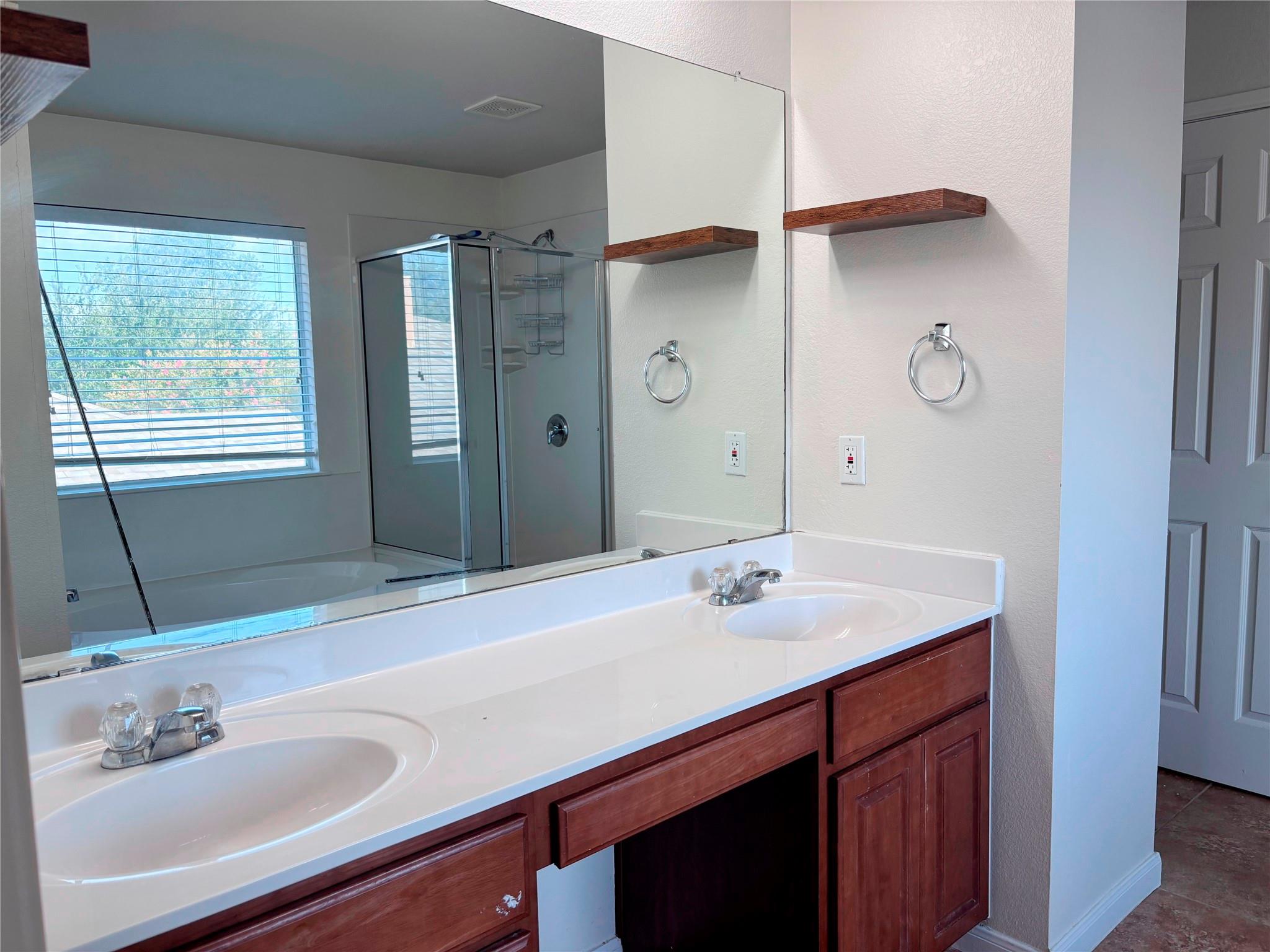 4116 Meadow Bluff Way Property Photo 15