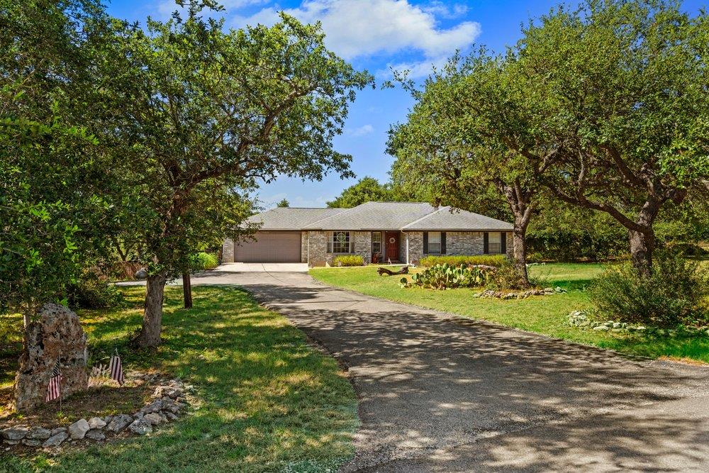 2111 Stallion Springs Dr Property Photo 3