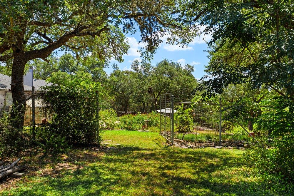 2111 Stallion Springs Dr Property Photo 17