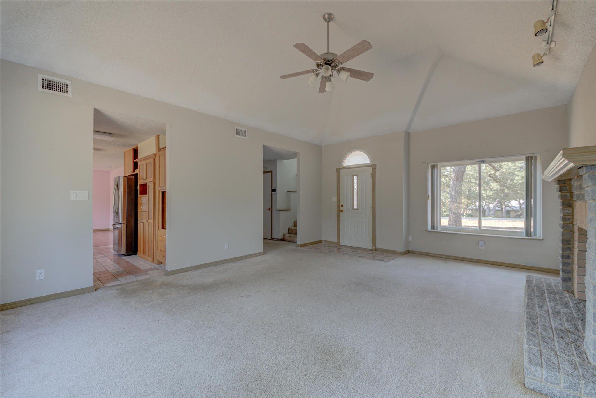 9402 Claxton Dr Property Photo 6