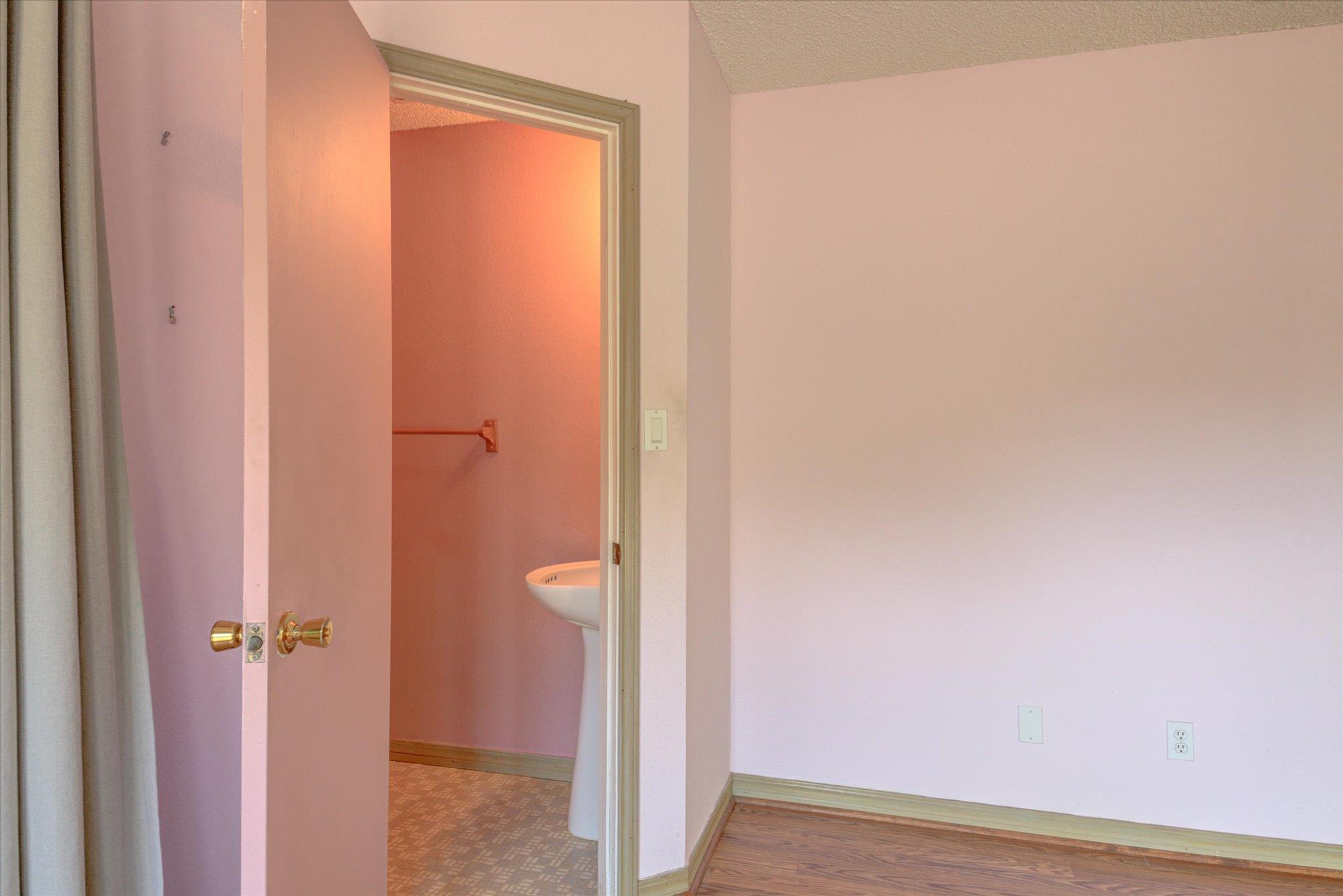 9402 Claxton Dr Property Photo 13