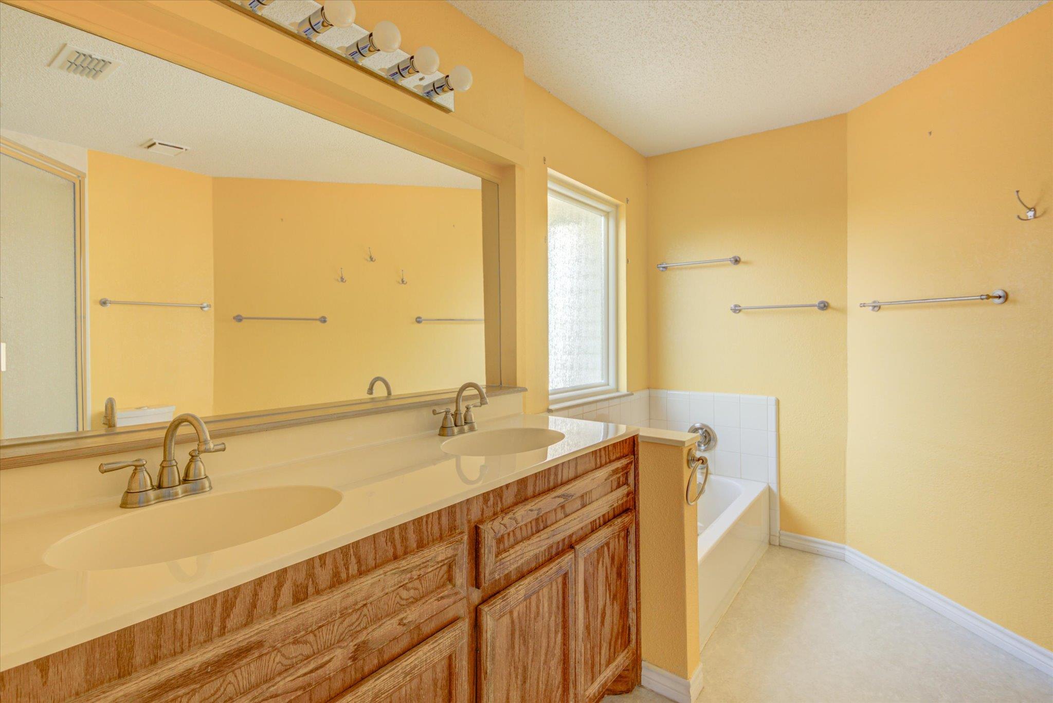 9402 Claxton Dr Property Photo 18