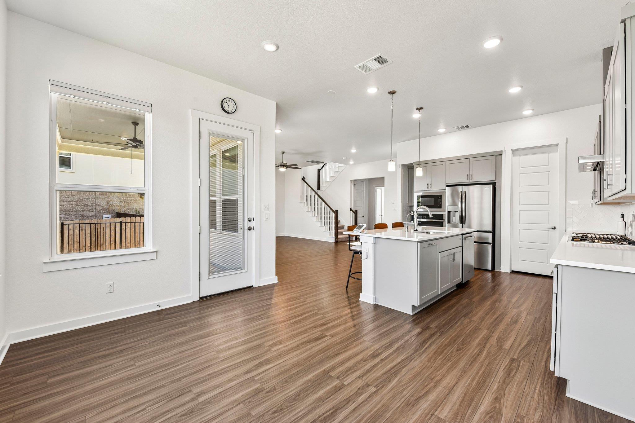 1209 Willie Ranch Way Property Photo 8