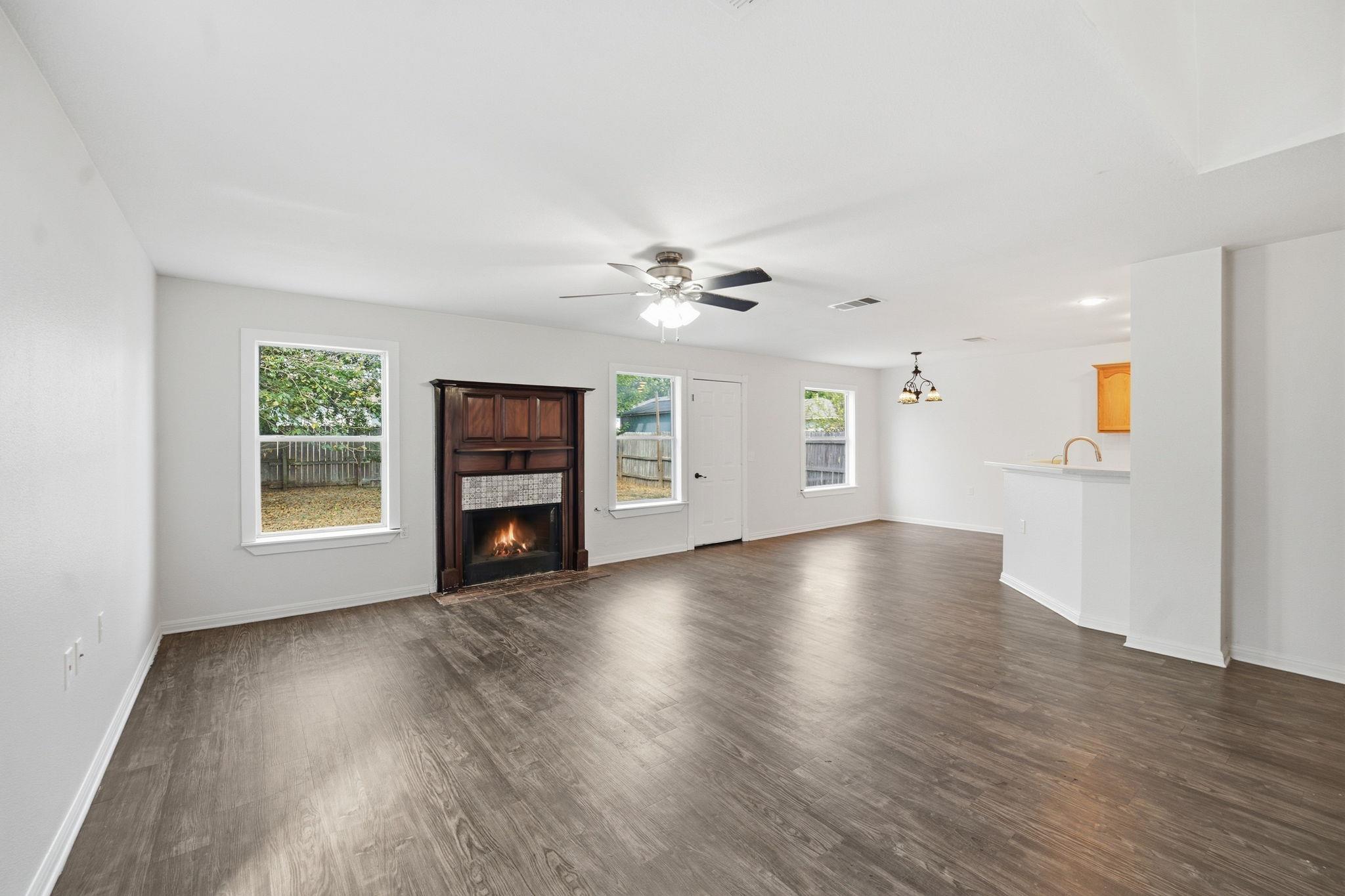11406 Robert Wooding Dr Property Photo 3
