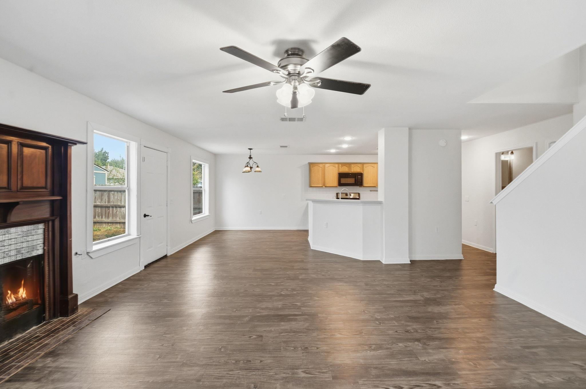 11406 Robert Wooding Dr Property Photo 4