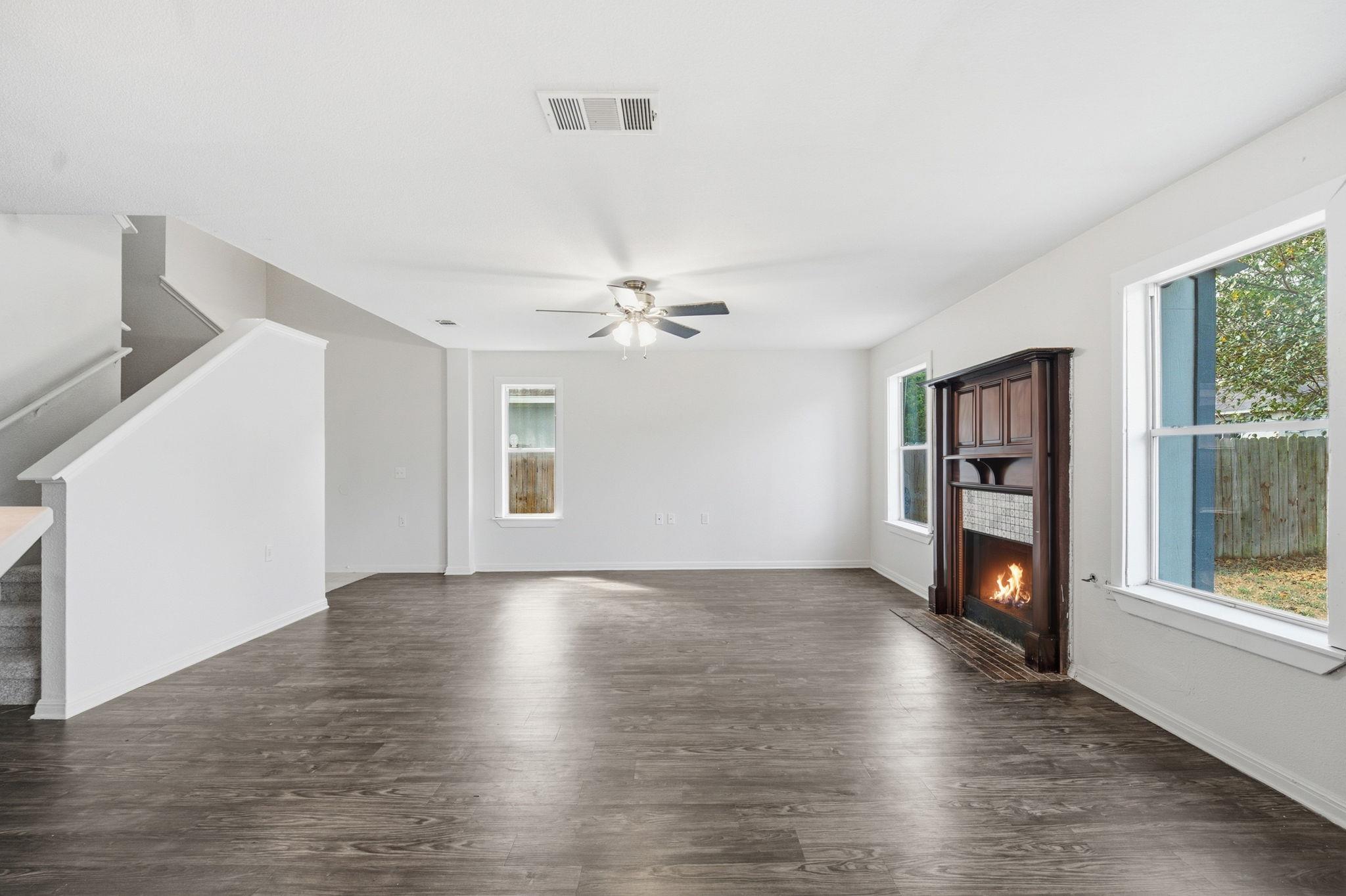 11406 Robert Wooding Dr Property Photo 6