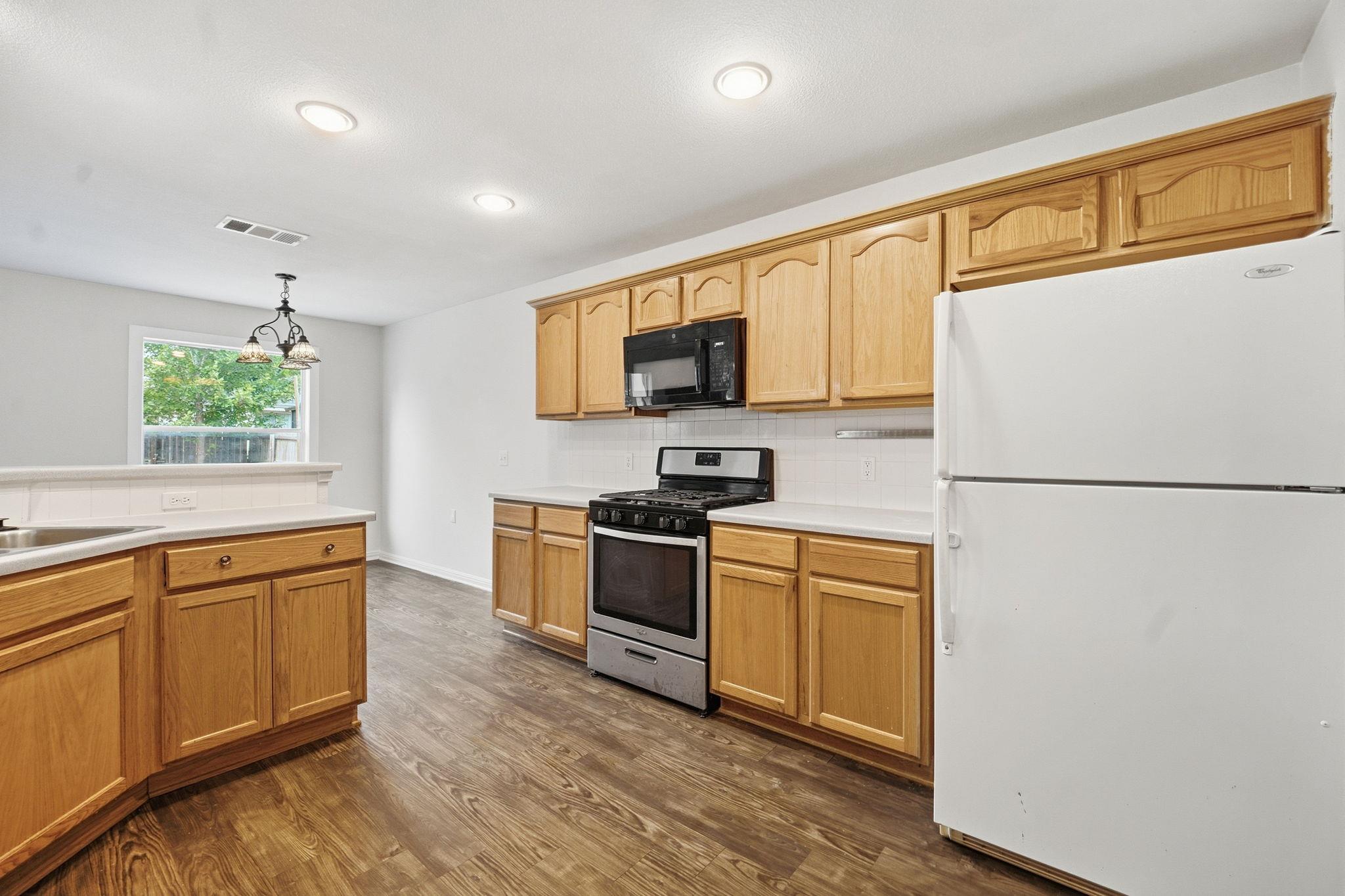 11406 Robert Wooding Dr Property Photo 9