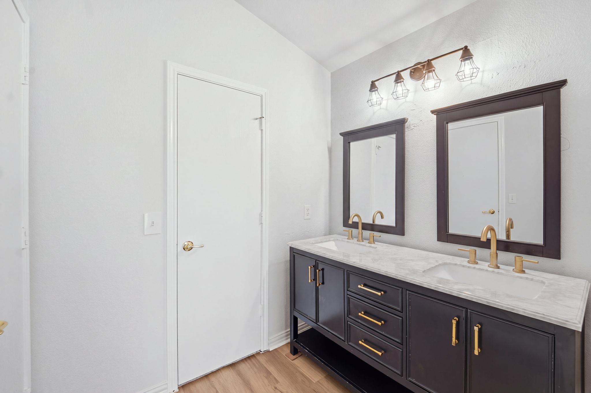 11406 Robert Wooding Dr Property Photo 26