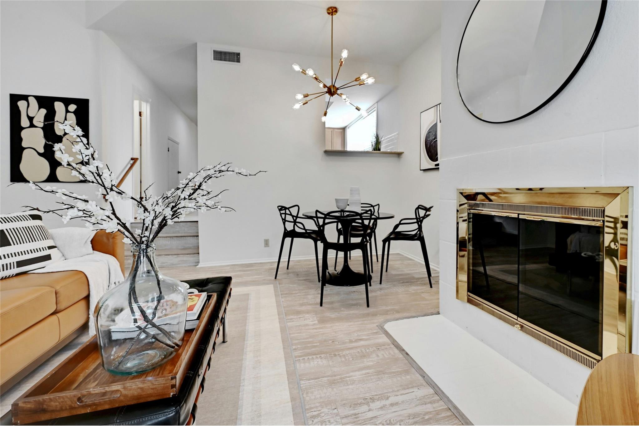 8102 Baywood Dr A Property Photo 3