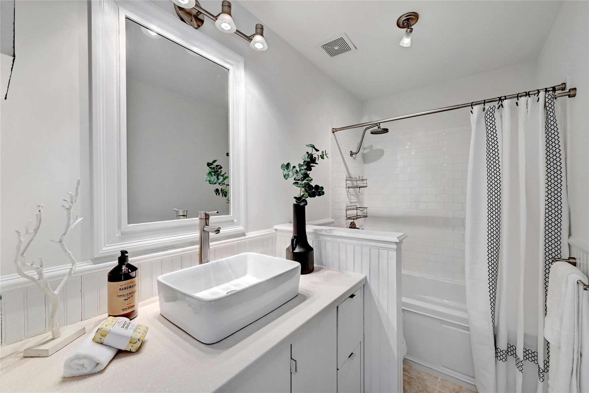 8102 Baywood Dr A Property Photo 11