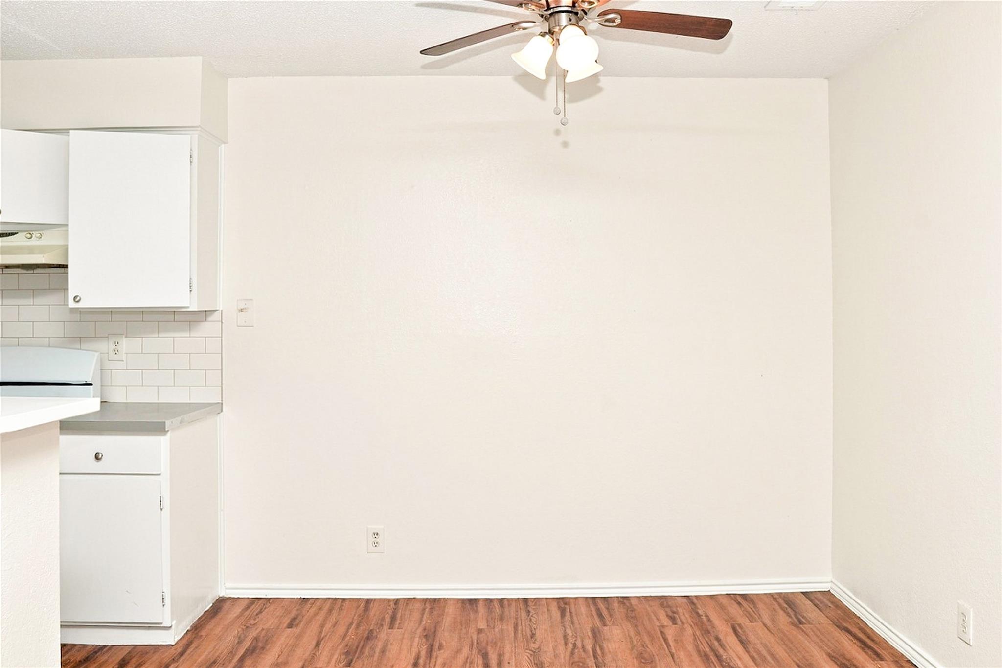 6906 Deep Cir #a Property Photo 4