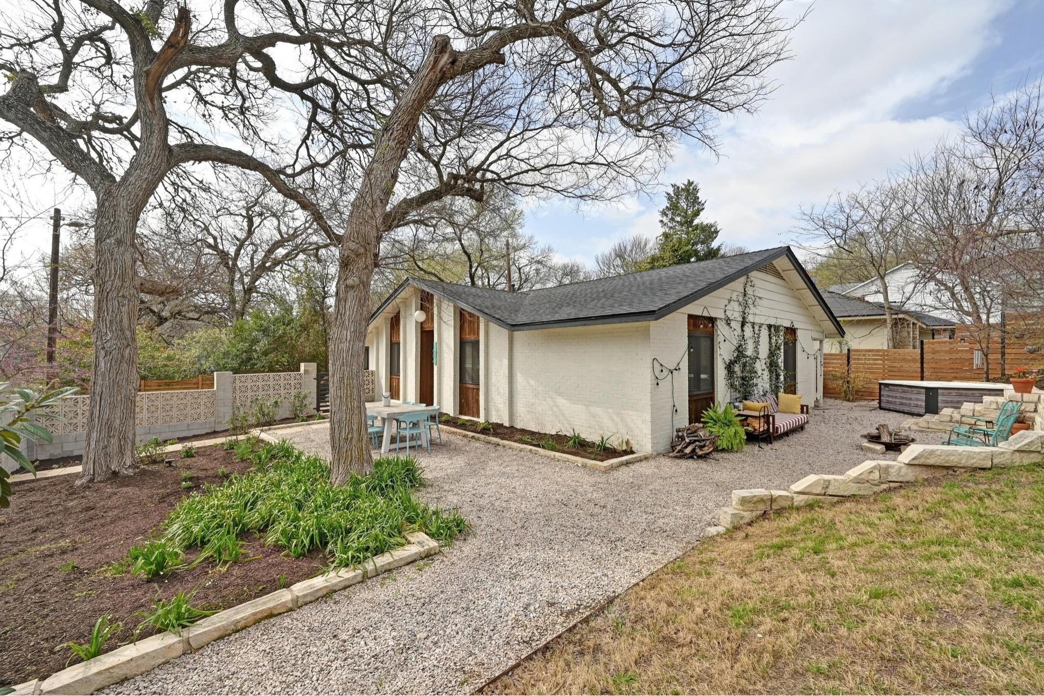 1604 Adriane Dr Property Photo