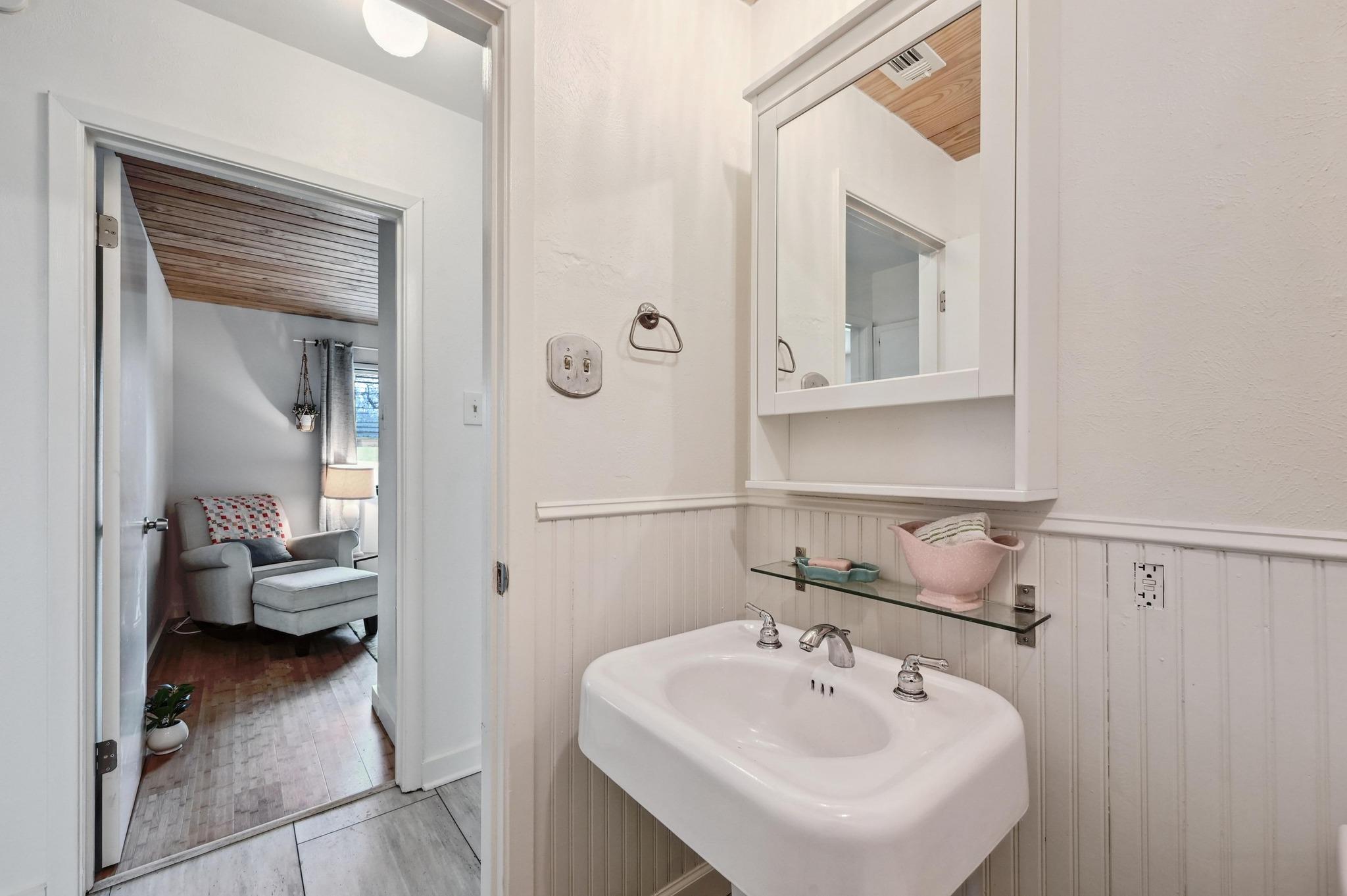 1604 Adriane Dr Property Photo 25
