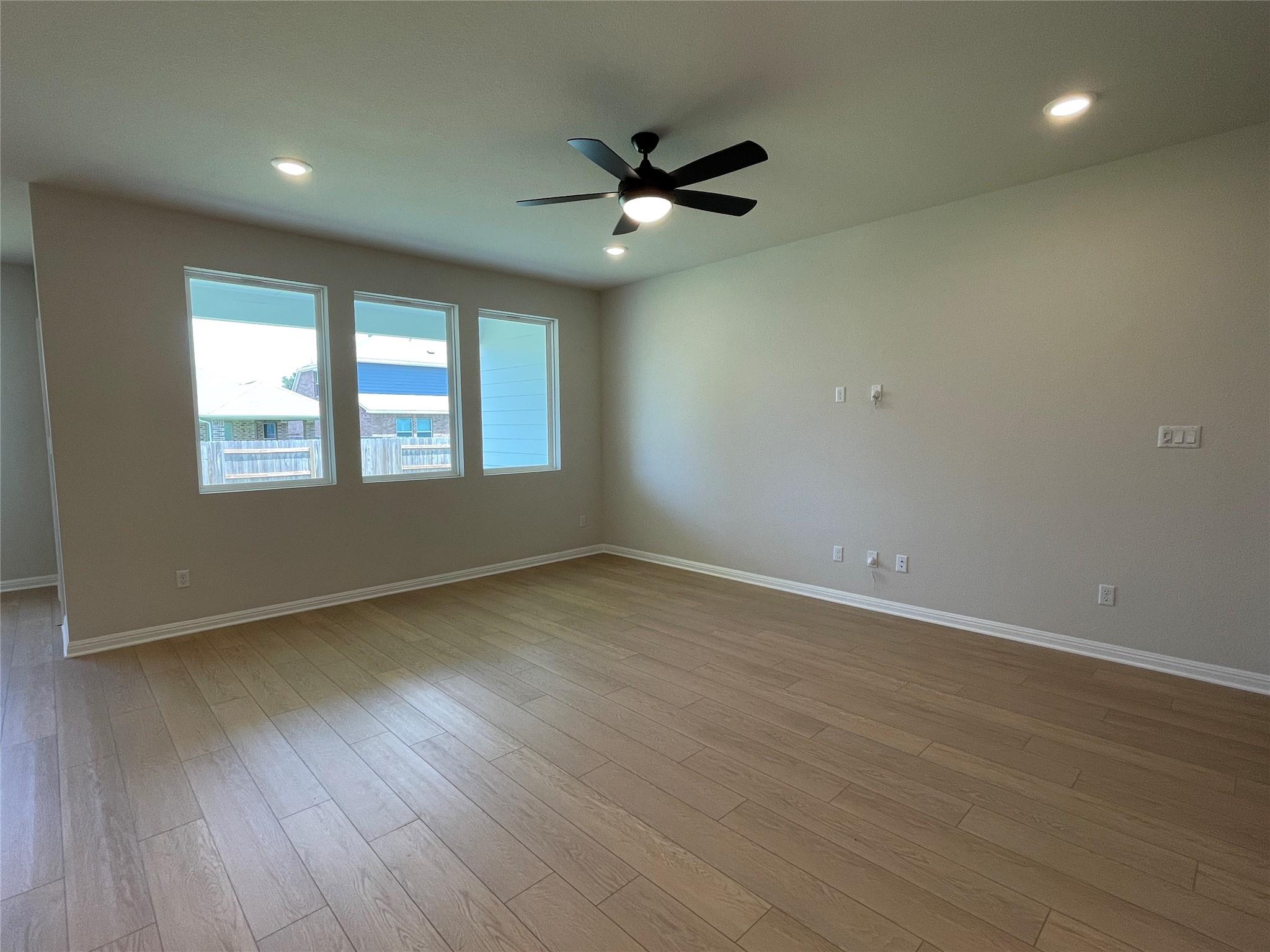 270 Grand Teton Dr Property Photo 6