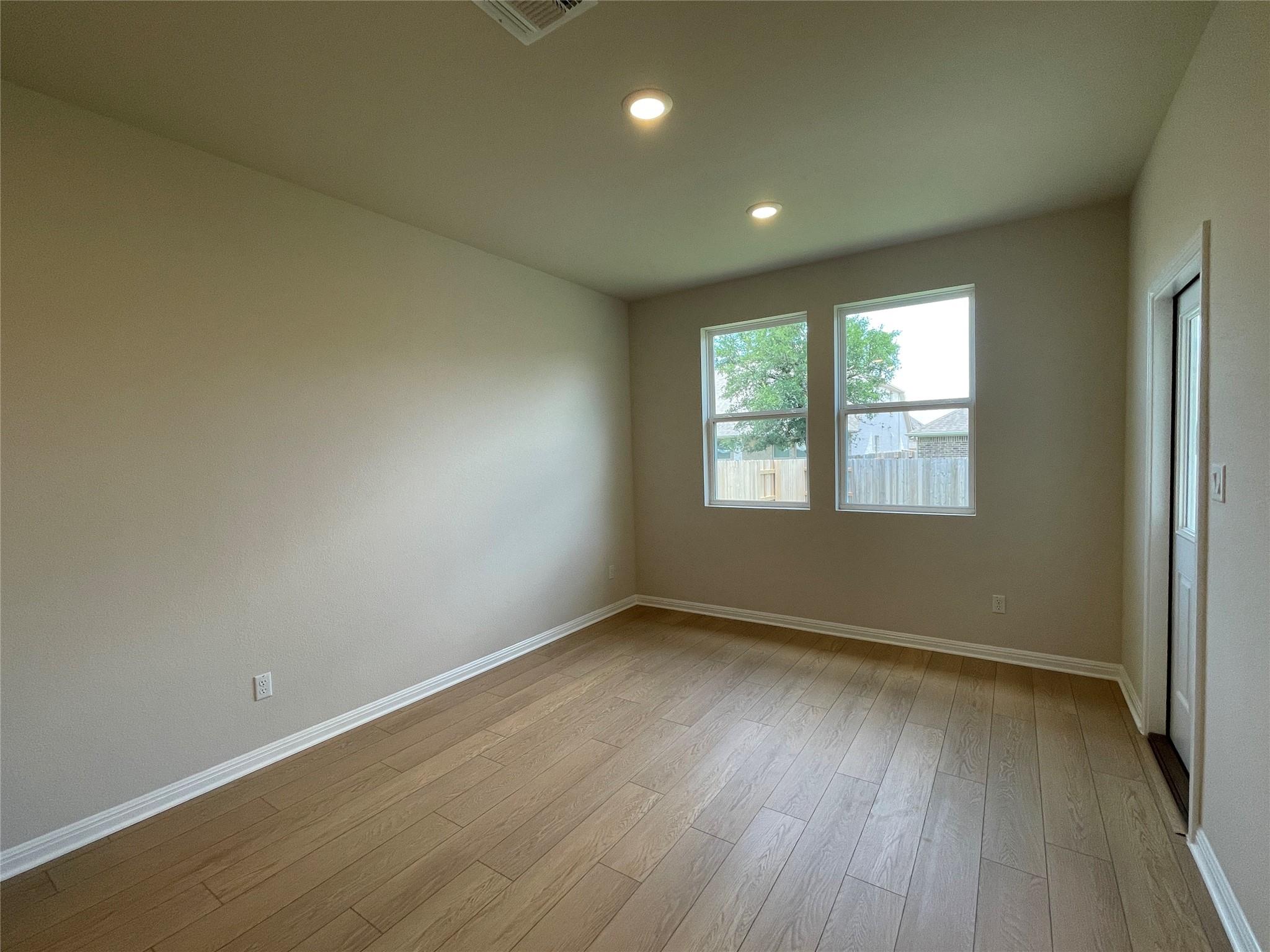 270 Grand Teton Dr Property Photo 8