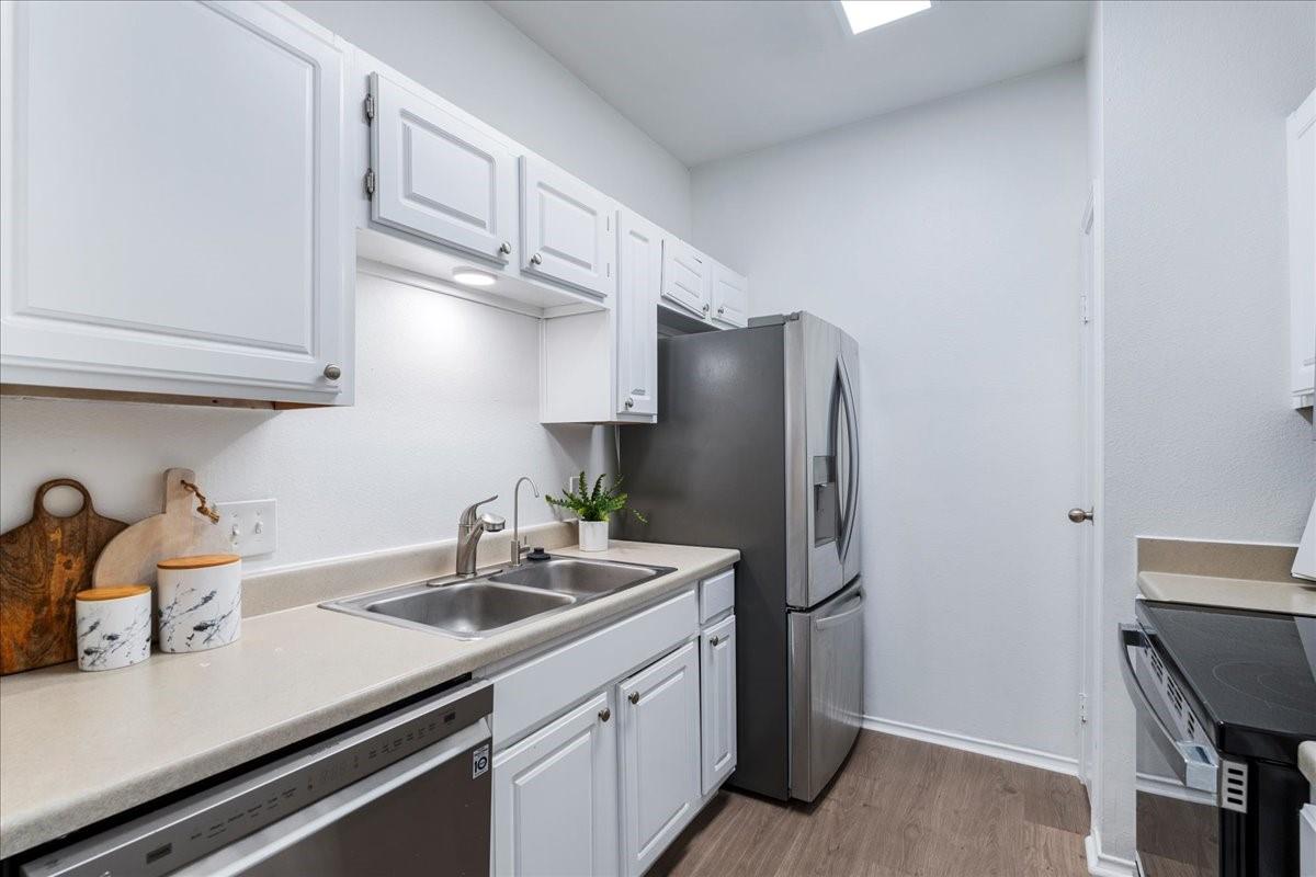 12166 Metric Blvd 135 Property Photo 8