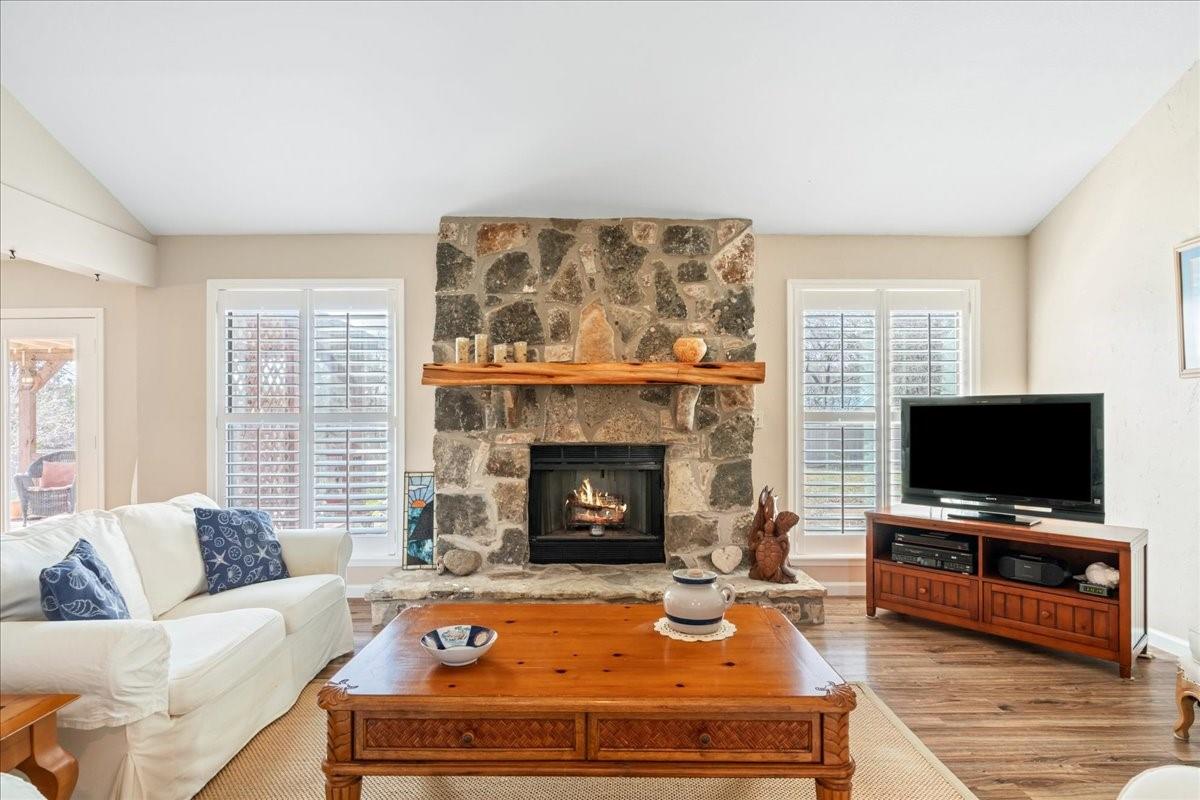 20 Saddle Rock Rdg Property Photo 6