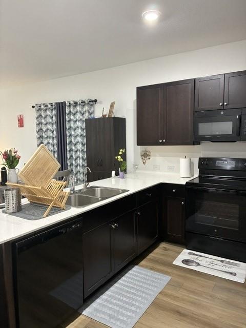 233 Perfect World Loop Property Photo 5