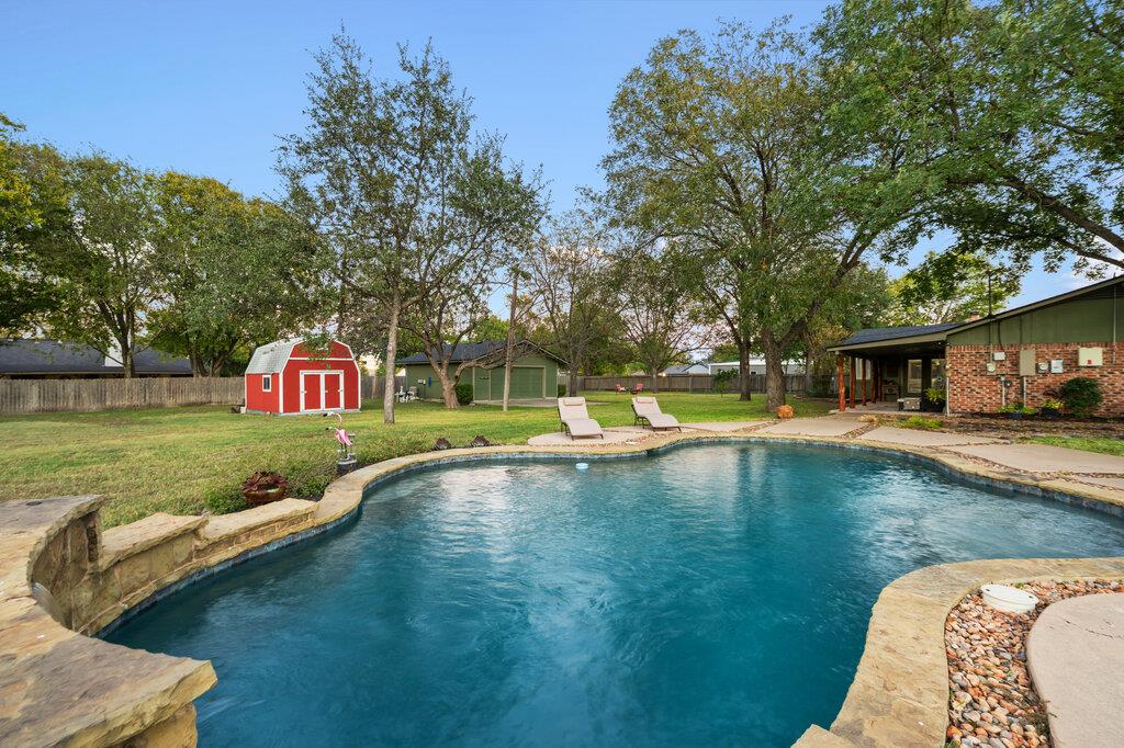 1802 Bumblebee Dr Property Photo 23