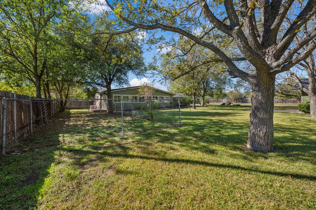 1802 Bumblebee Dr Property Photo 26