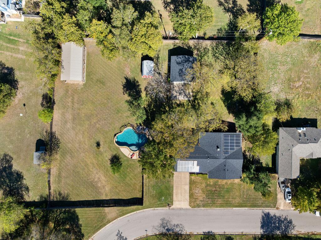 1802 Bumblebee Dr Property Photo 30