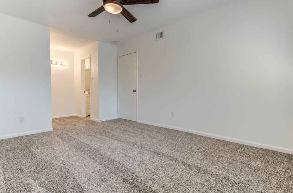 5706 Gloucester Ln #a Property Photo 11