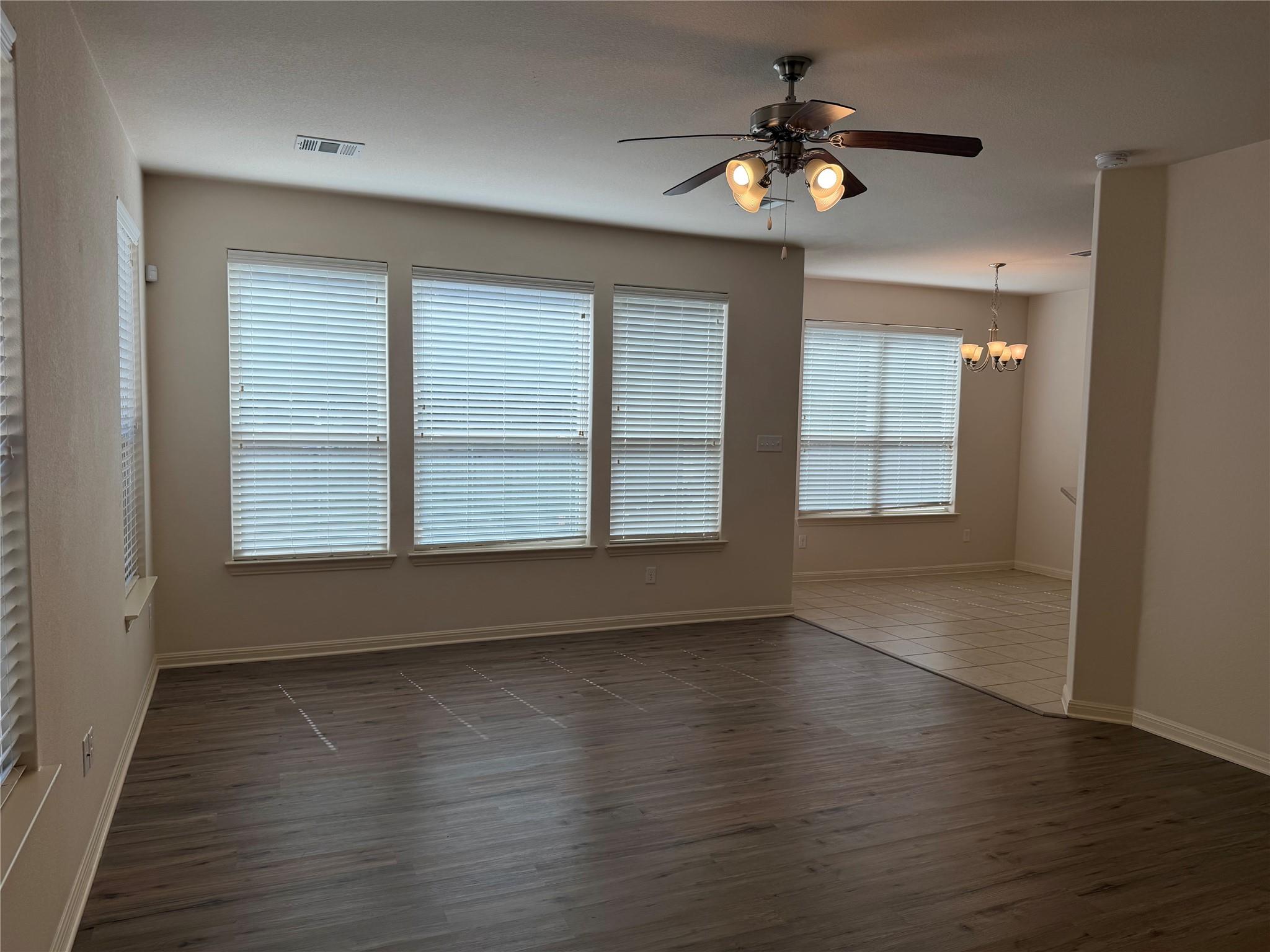 2410 Great Oaks Dr #701 Property Photo 4