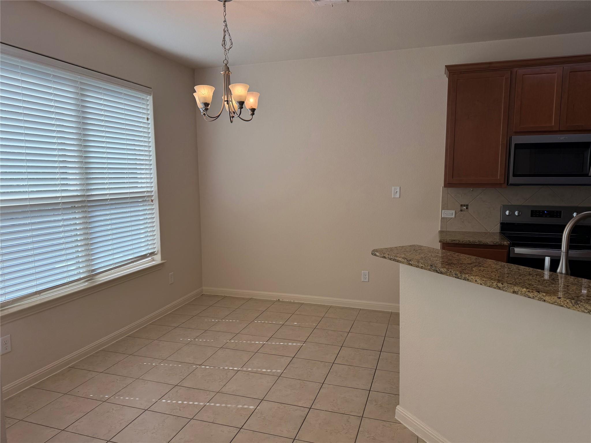 2410 Great Oaks Dr #701 Property Photo 6