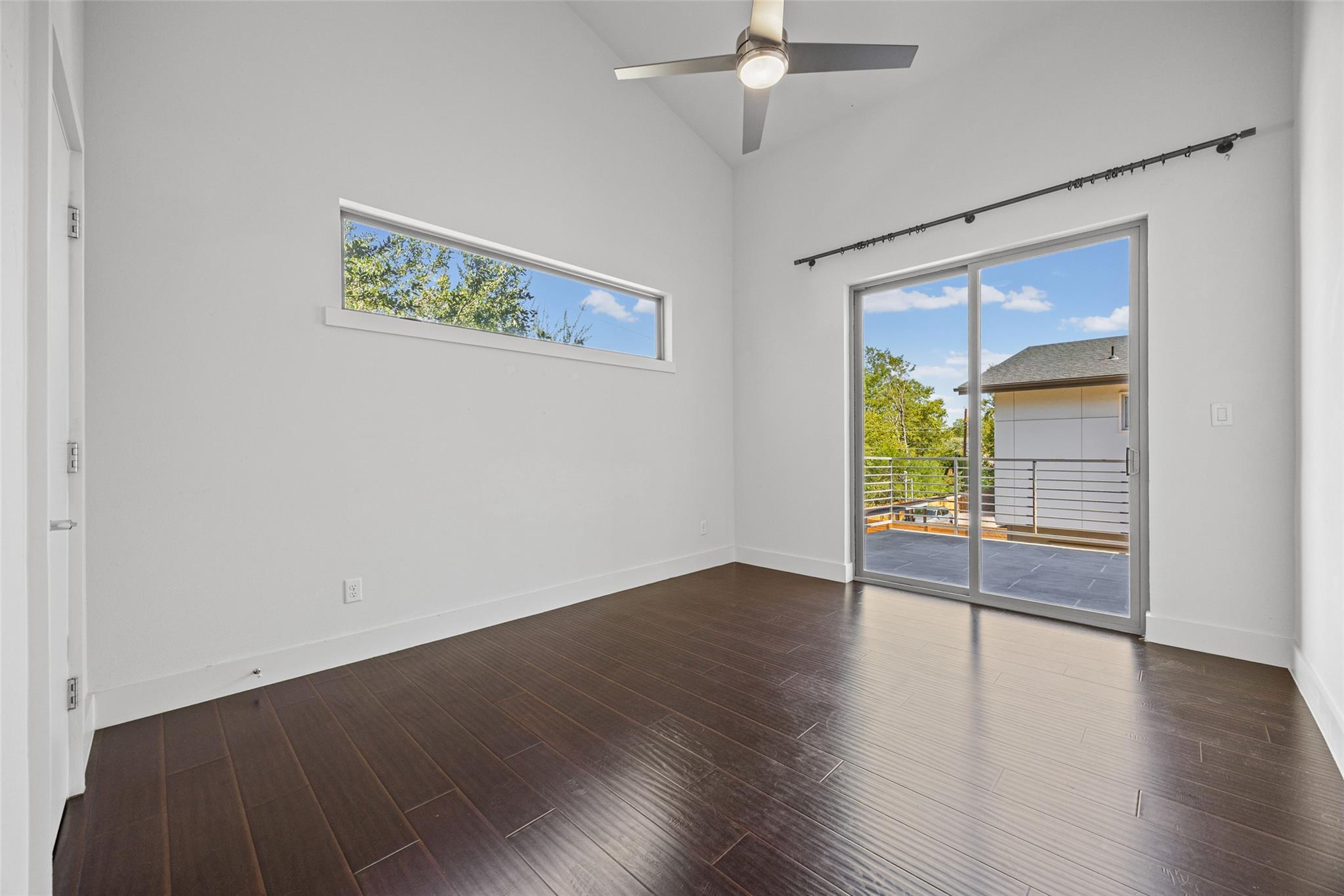 502 W 51st St #b Property Photo 15
