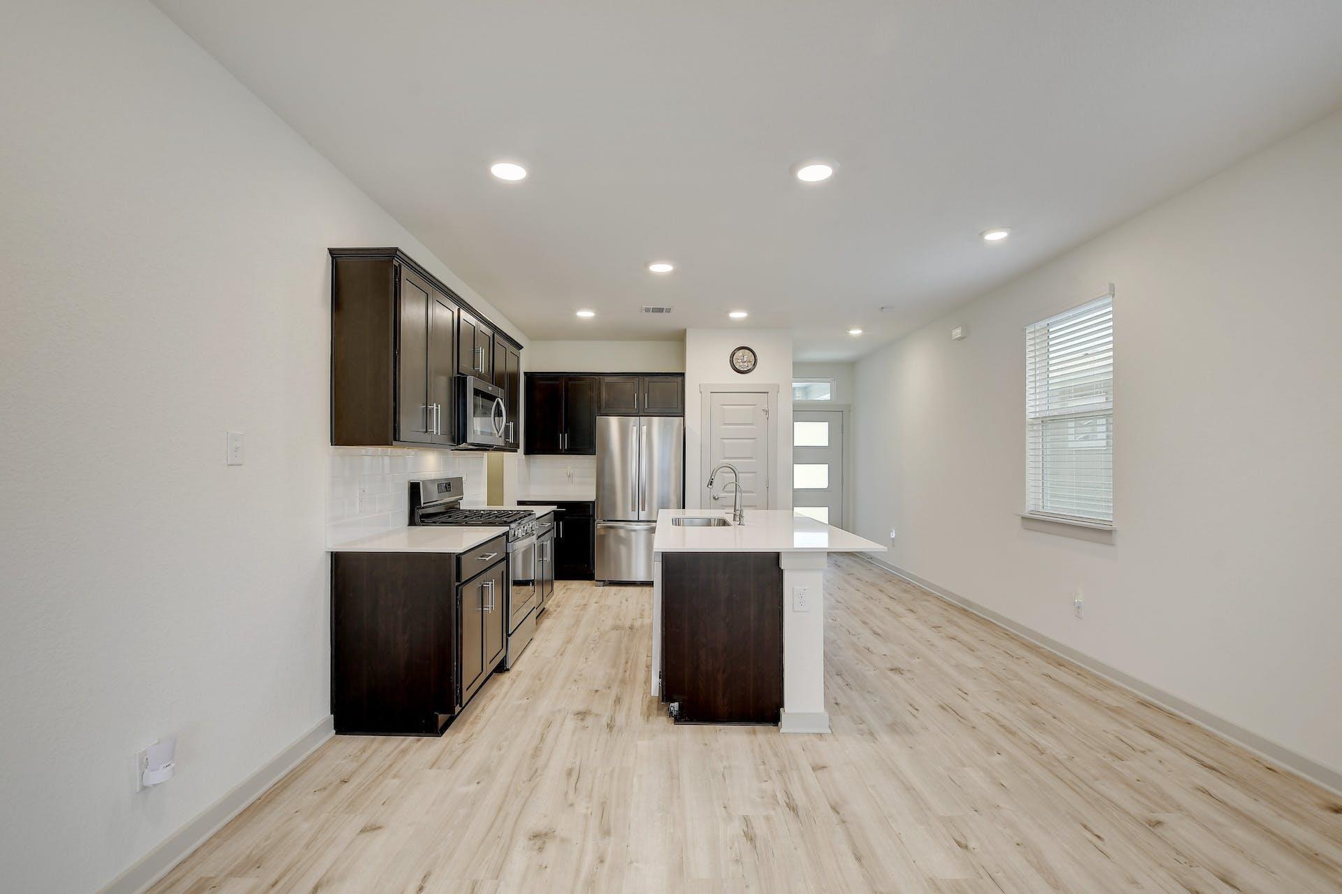 121 Fairfax Ave Property Photo 11