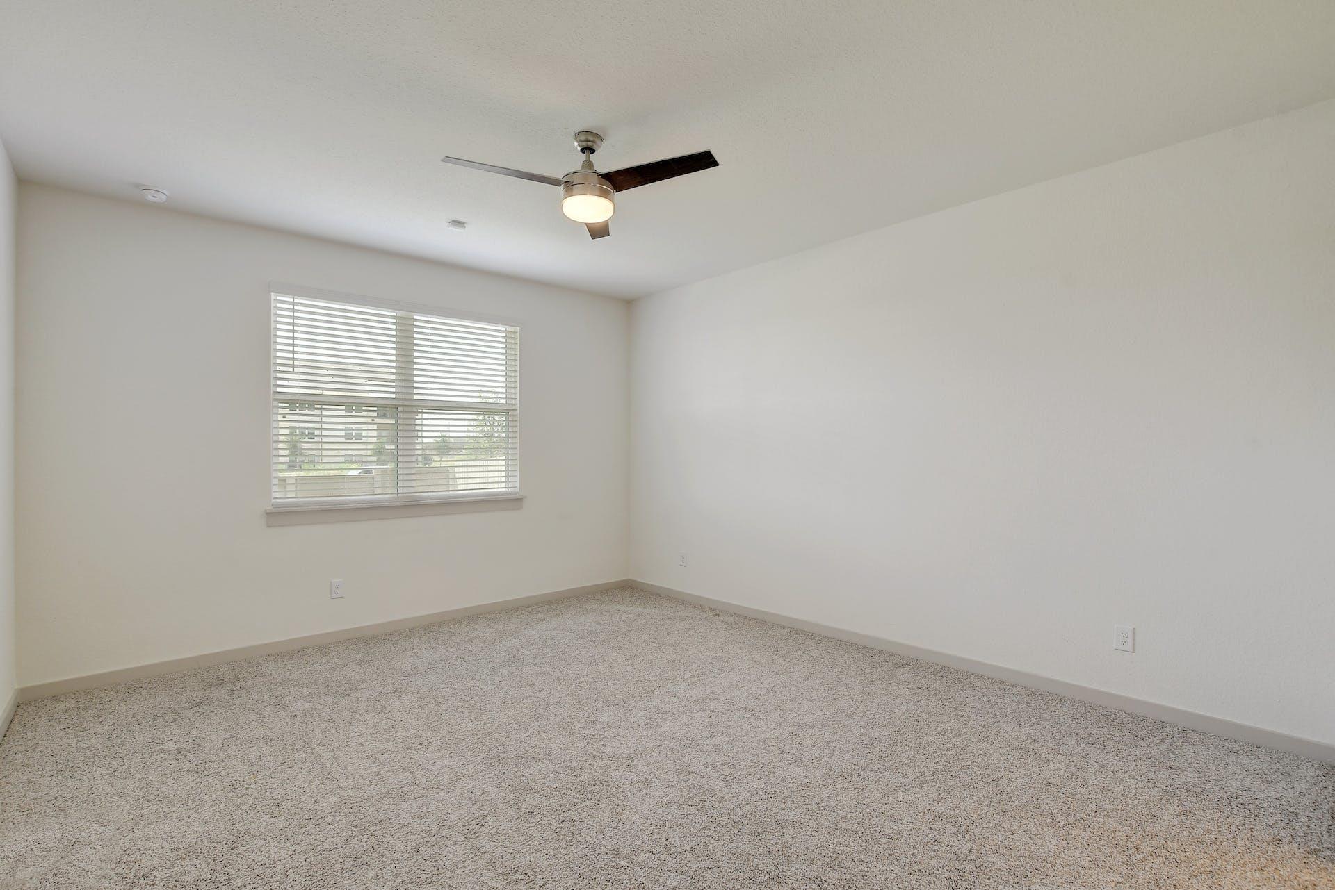 121 Fairfax Ave Property Photo 12