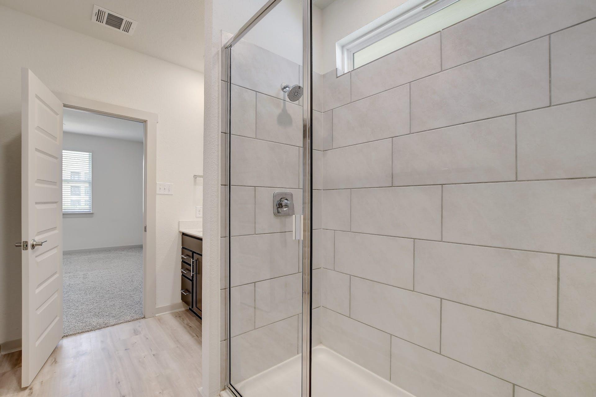 121 Fairfax Ave Property Photo 14