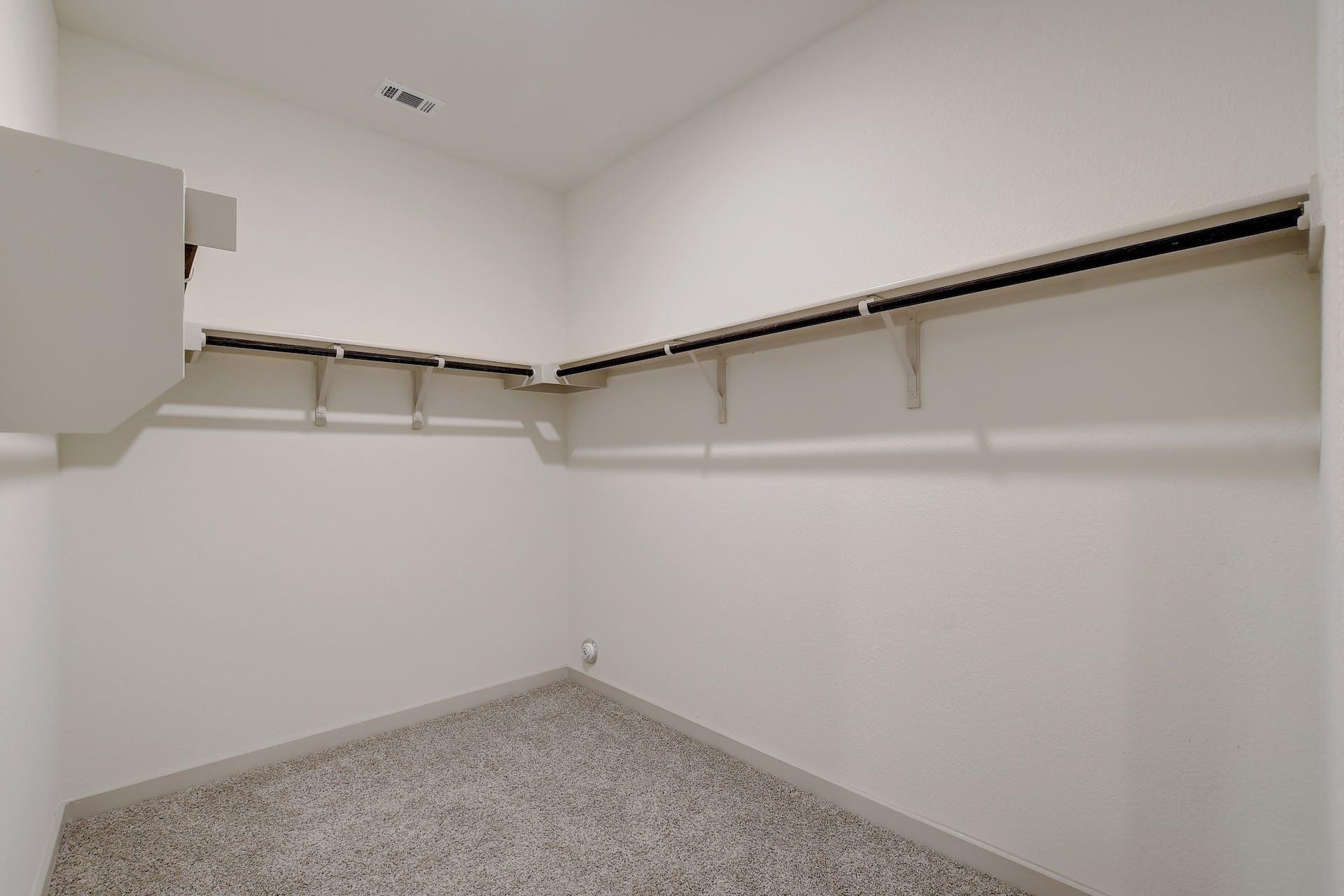 121 Fairfax Ave Property Photo 15