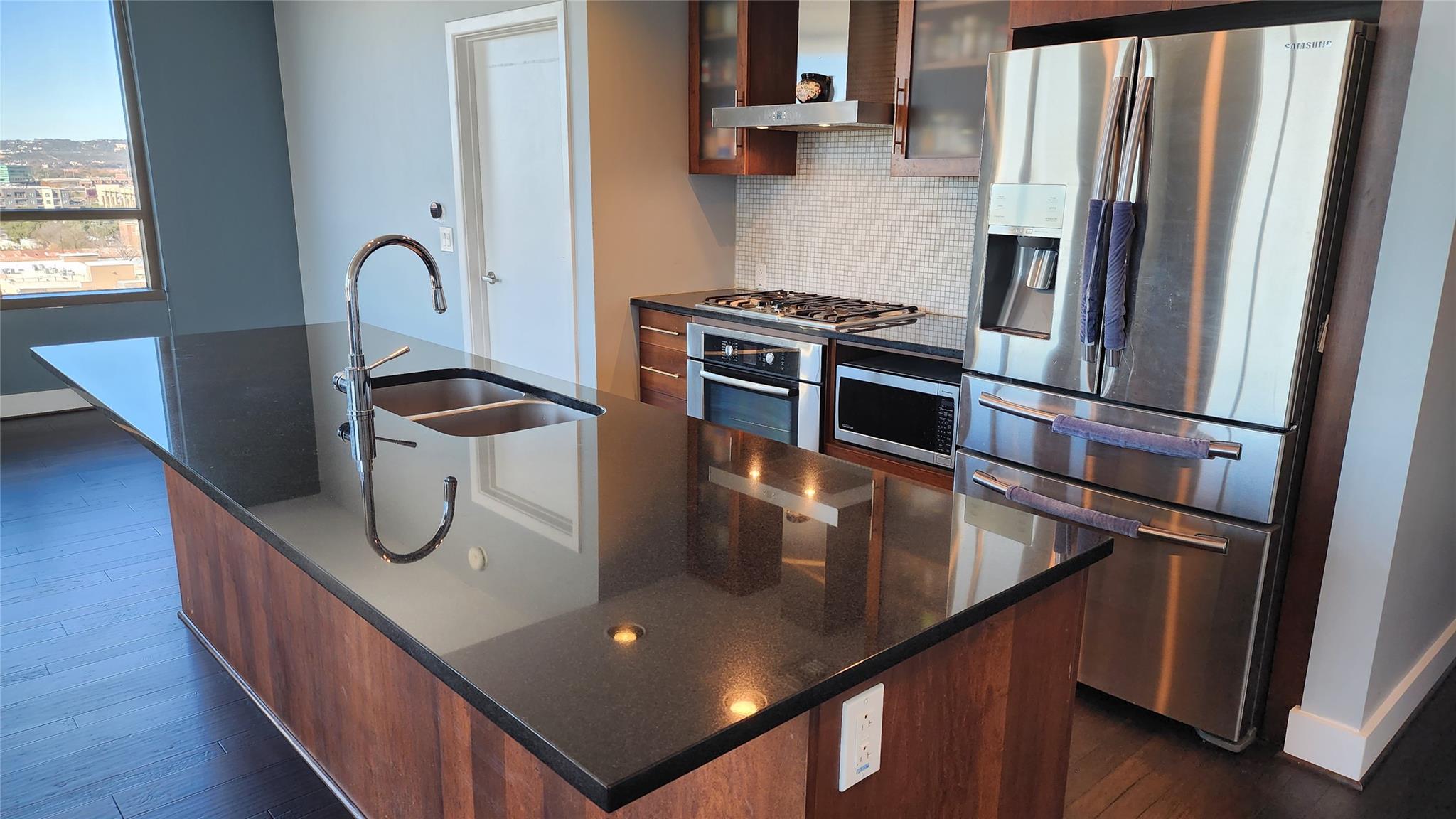 300 Bowie St #1305 Property Photo 1
