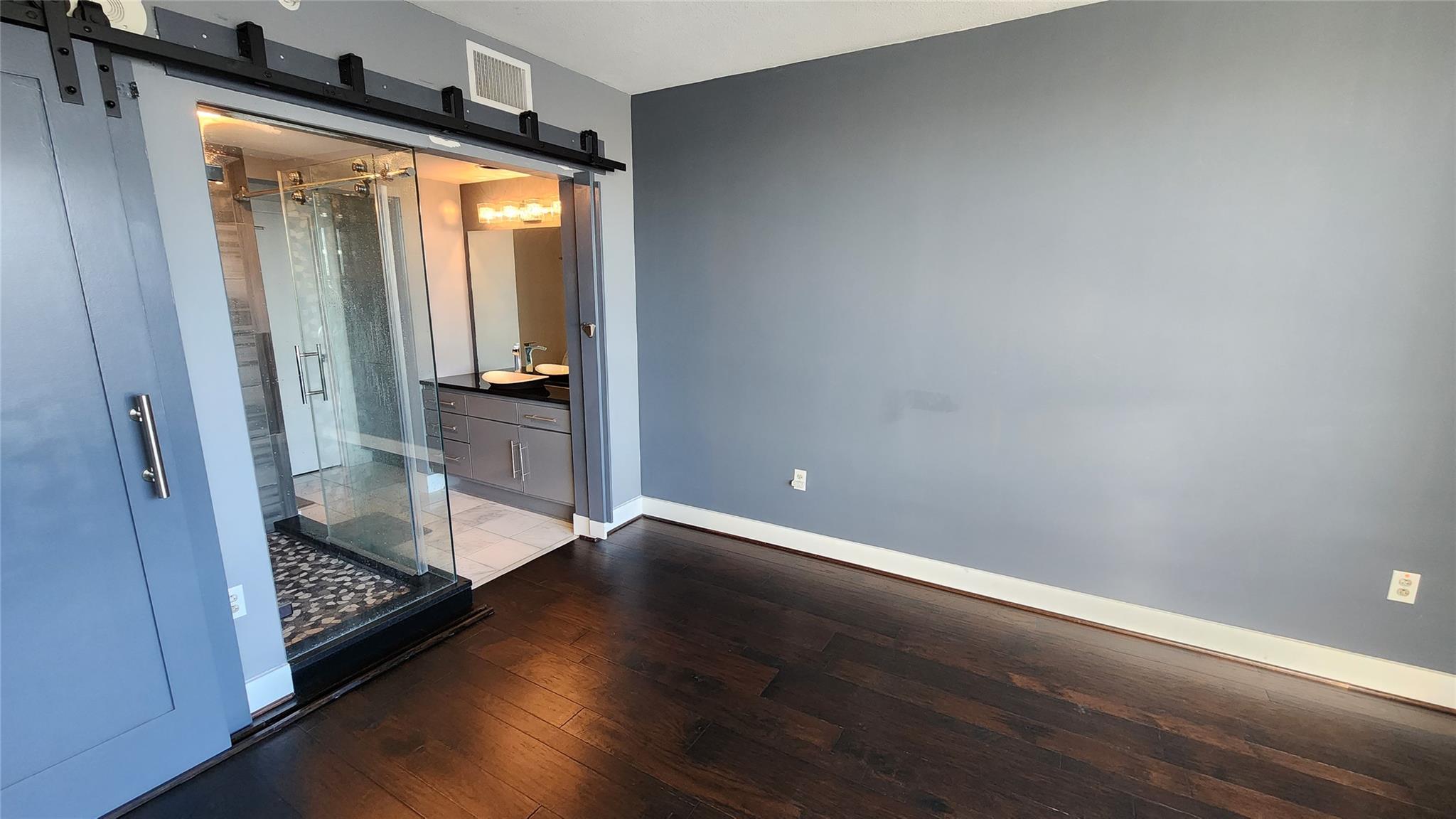 300 Bowie St #1305 Property Photo 14