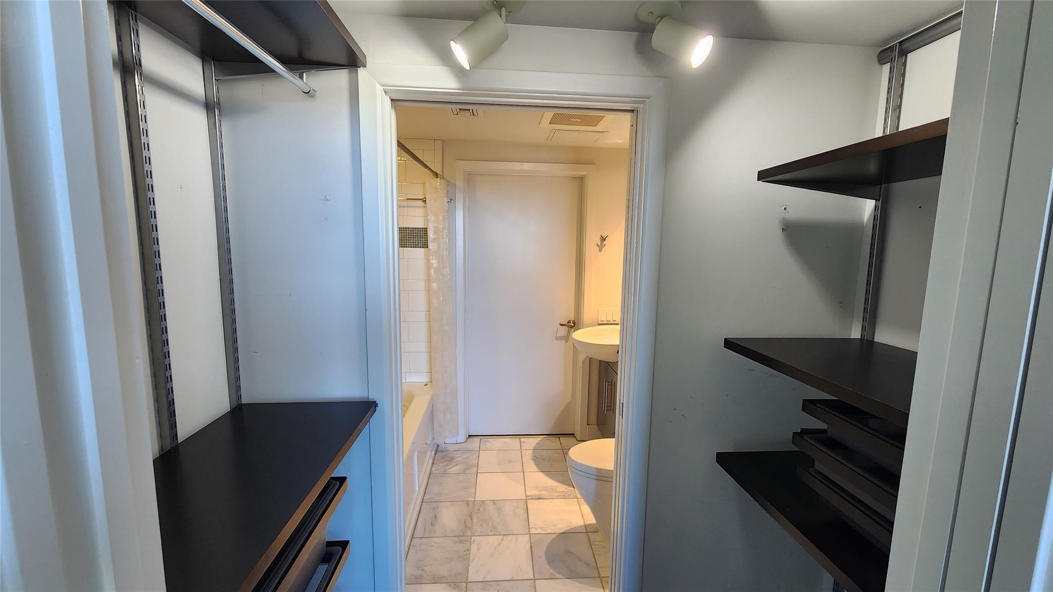 300 Bowie St #1305 Property Photo 19