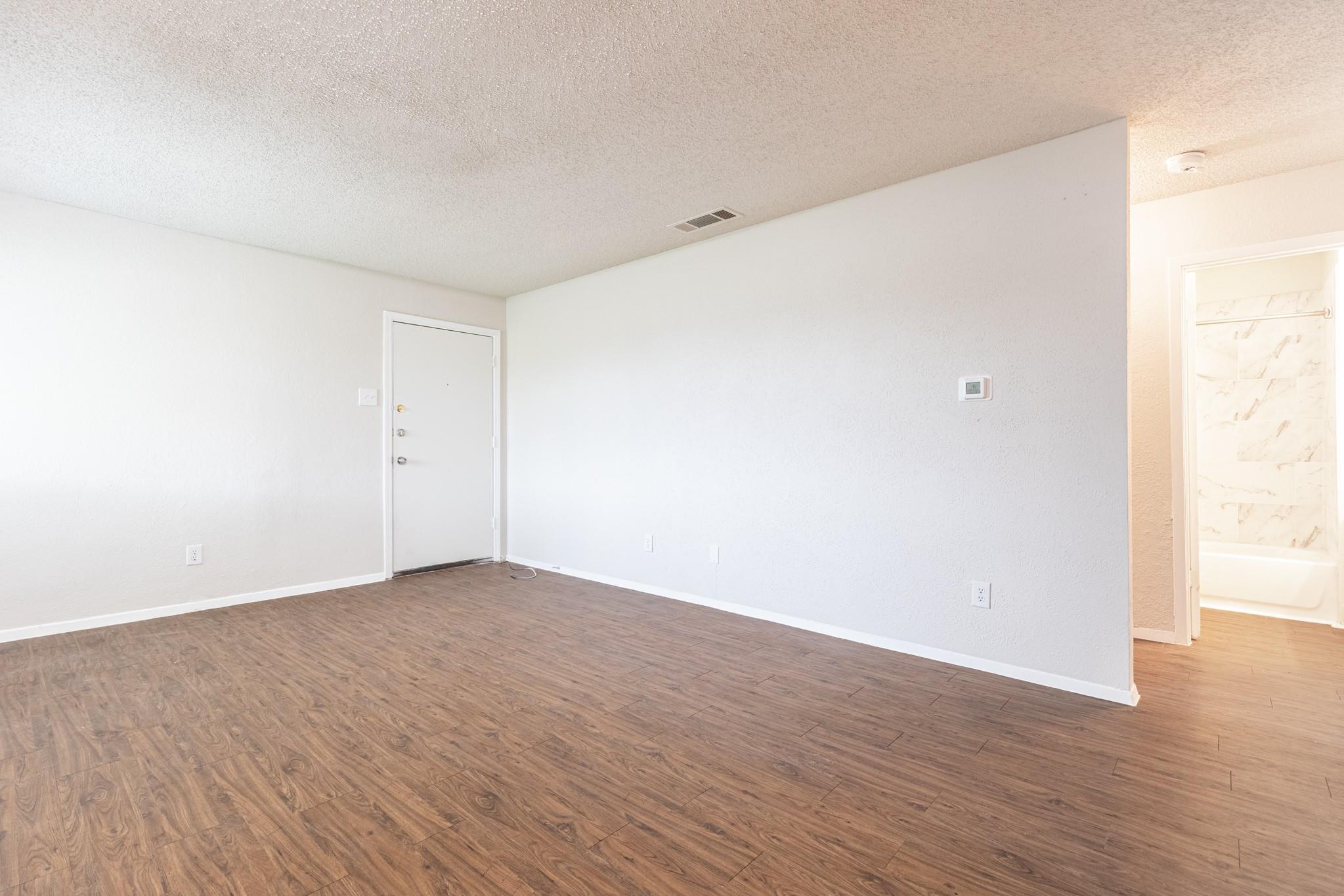 323 W William Cannon Dr #b Property Photo 6